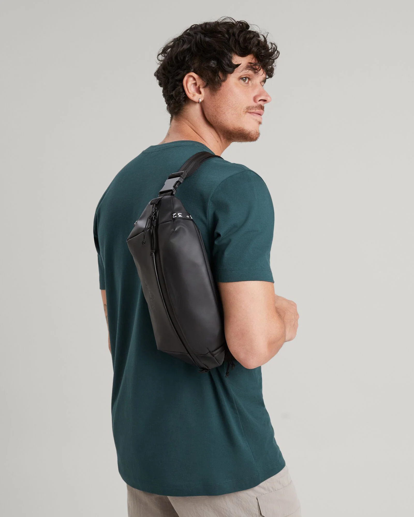 Amphi Cross Body Bag - Black Stingray - Image 3