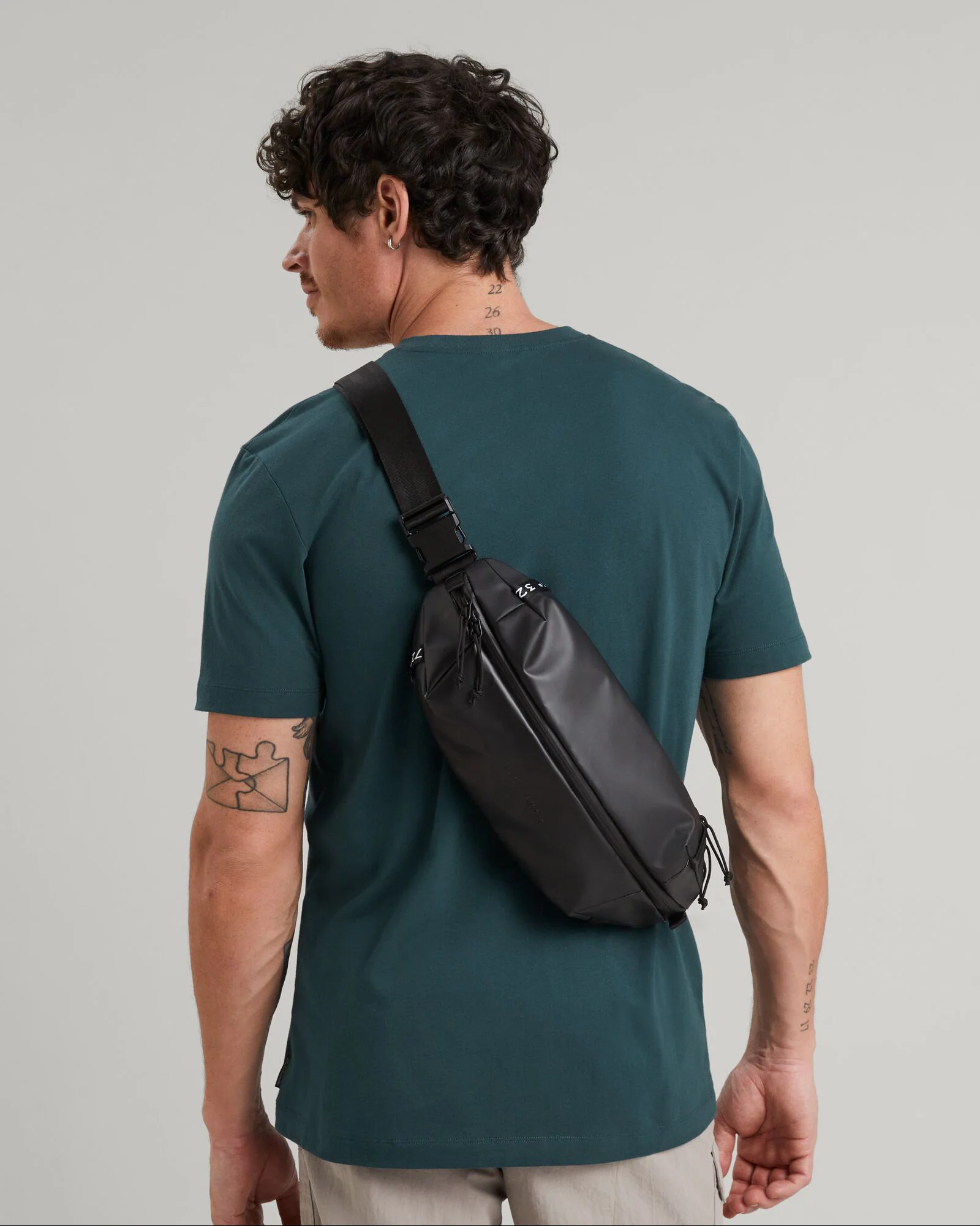 Amphi Cross Body Bag - Black Stingray - Image 4