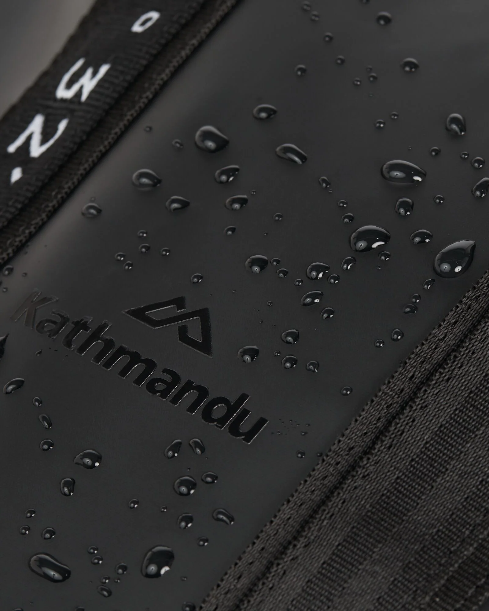 Amphi Backpack - 16L - Black Stingray - Image 10
