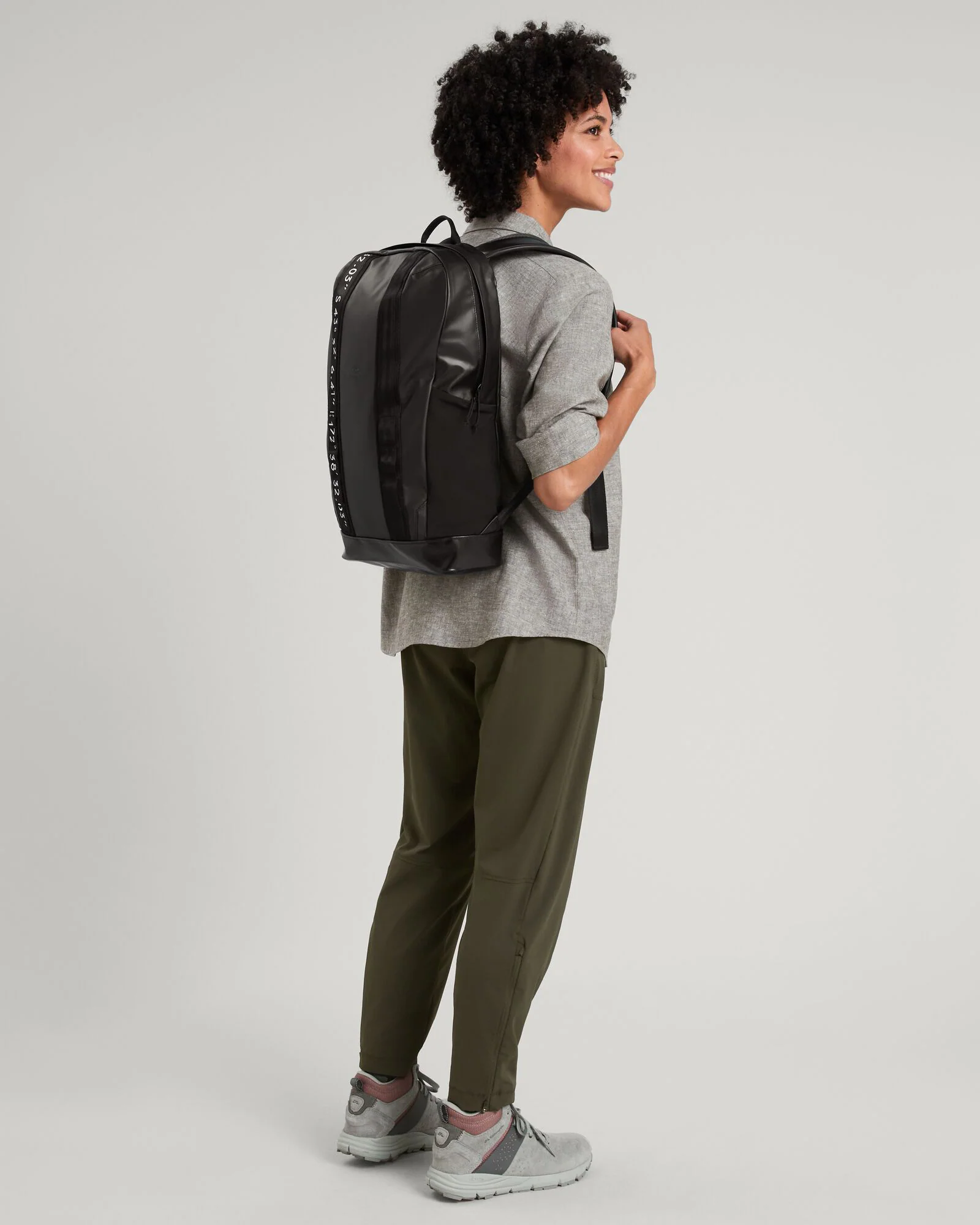 Amphi Backpack - 16L - Black Stingray - Image 2
