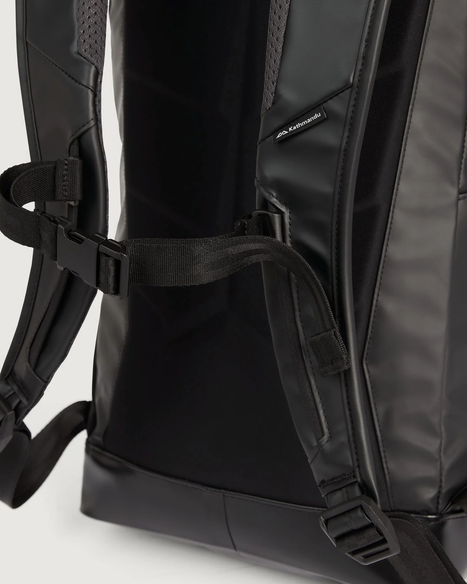 Amphi Backpack - 16L - Black Stingray - Image 8