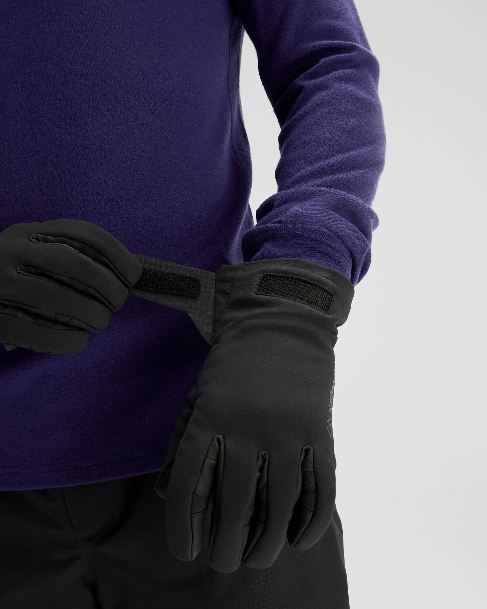 Arbury Softshell Gloves - Black - Image 3