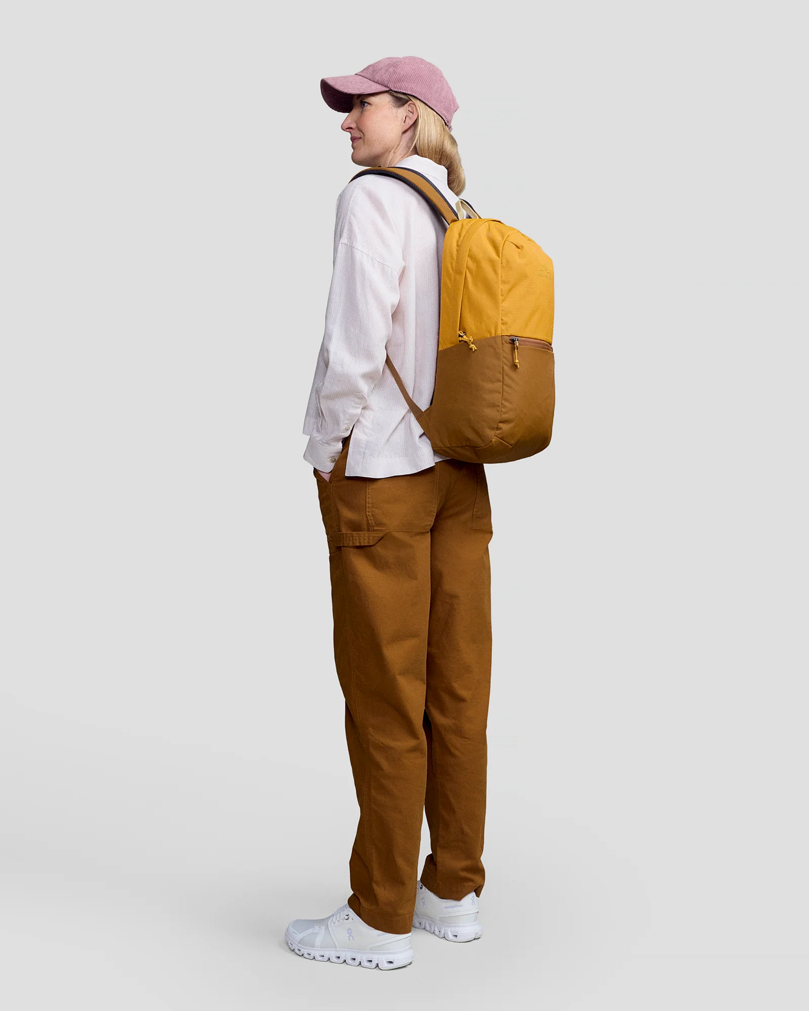 Axon Everyday Backpack - 18L - Golden Oak/Bark - Image 5