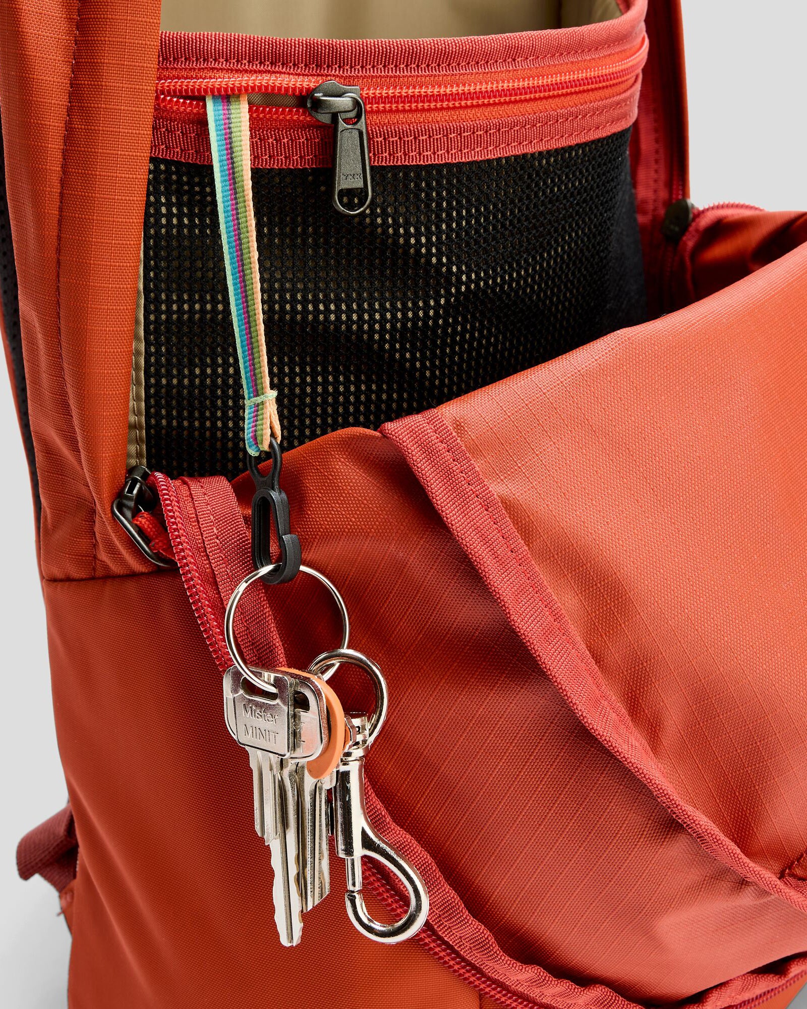 Axon Everyday Backpack - 18L - Red Earth - Image 3
