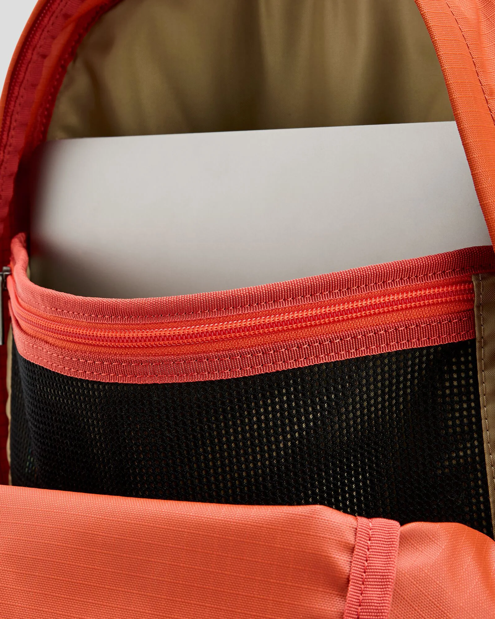 Axon Everyday Backpack - 18L - Red Earth - Image 4