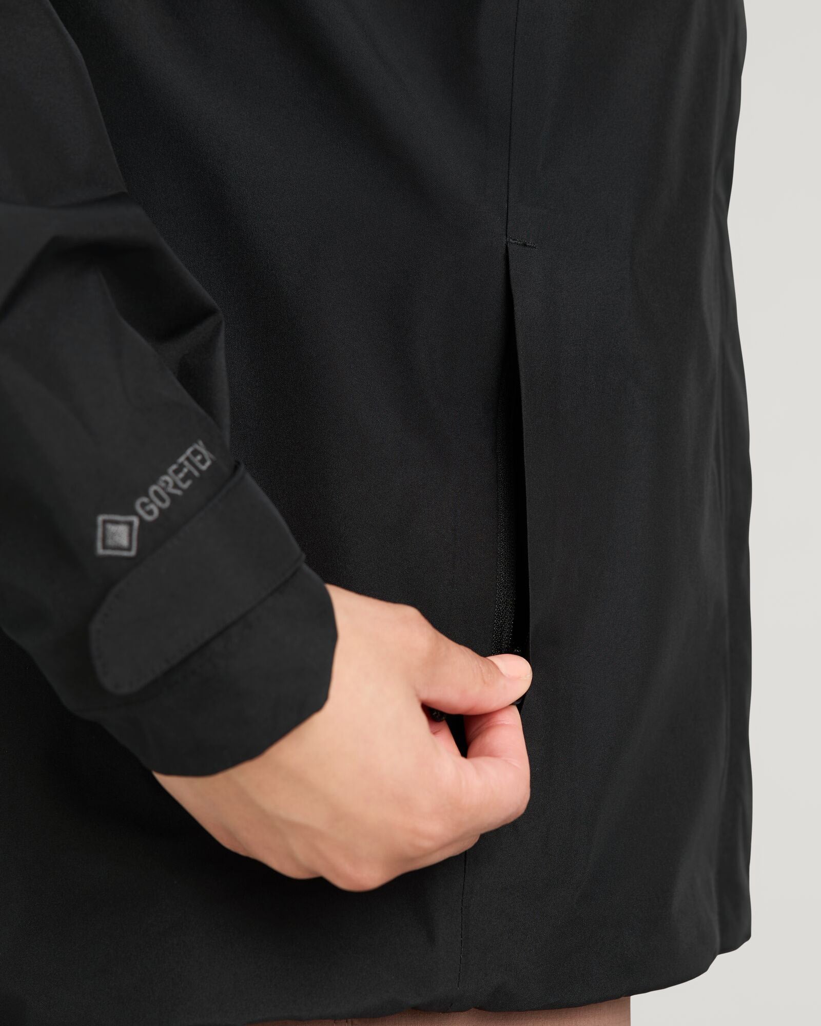 Women's Bealey GORE-TEX® Rain Jacket - Black - Image 5