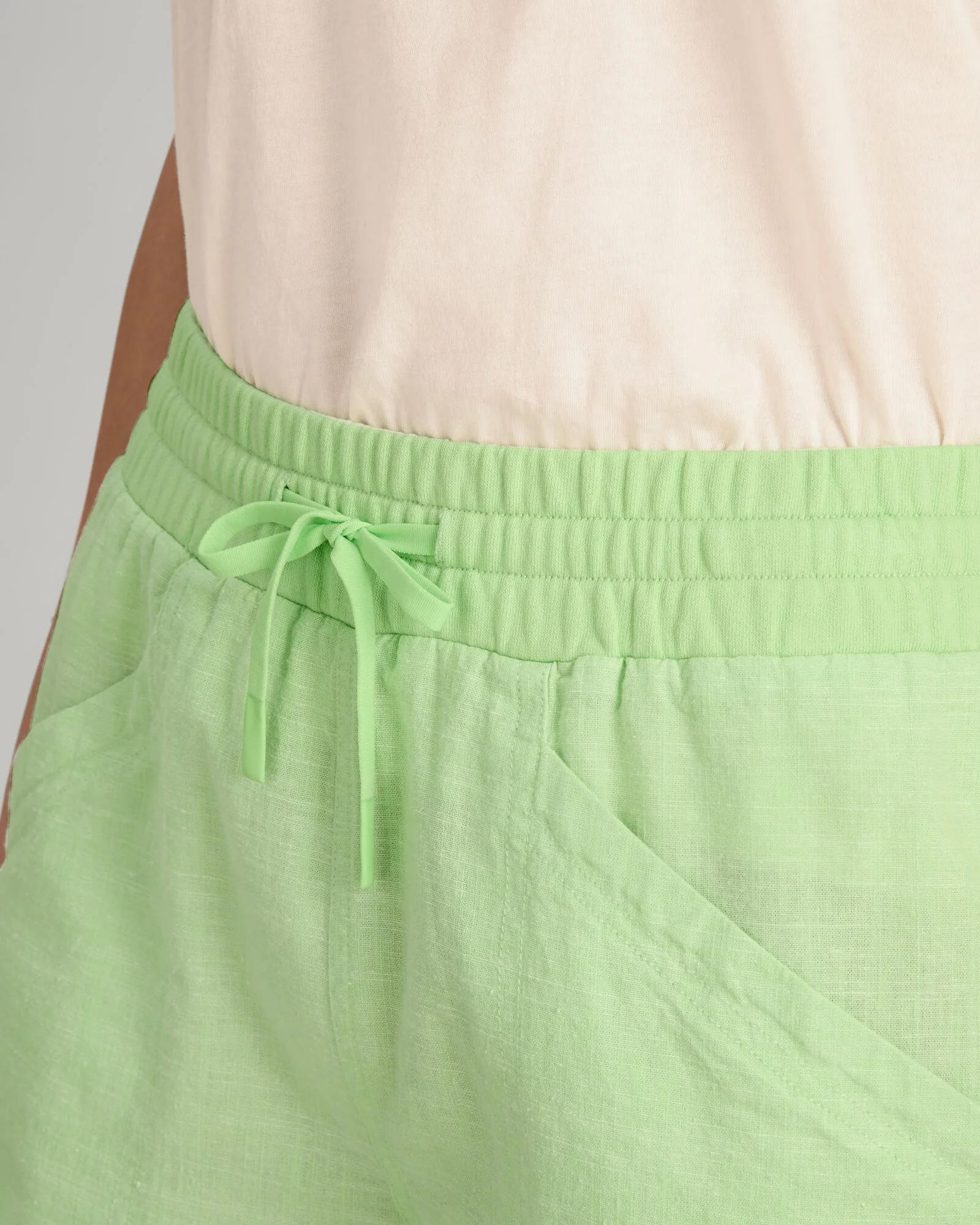 Cardeto Women's Shorts - Glowy - Image 5