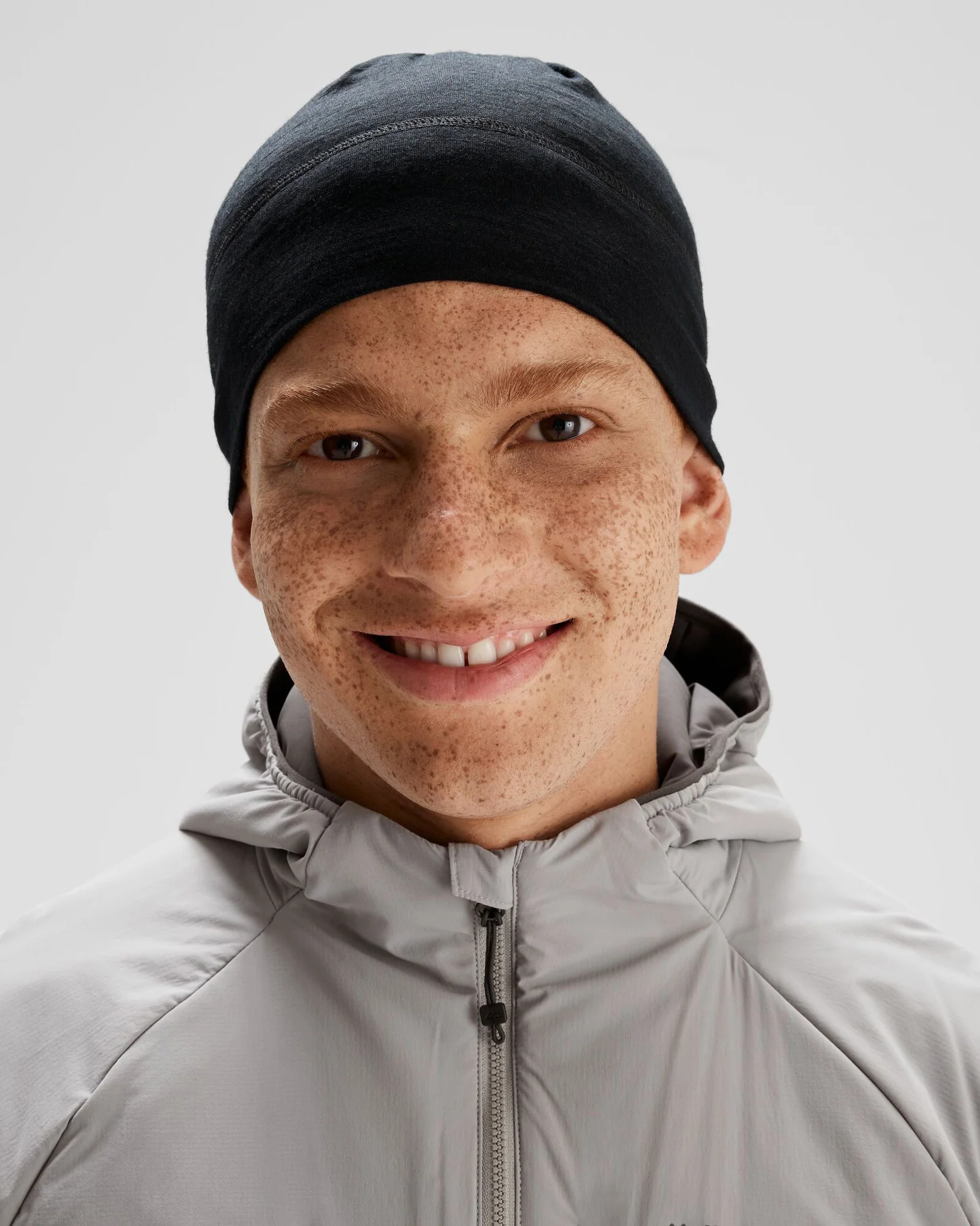 Core Spun Merino 165 Beanie - Black - Image 2
