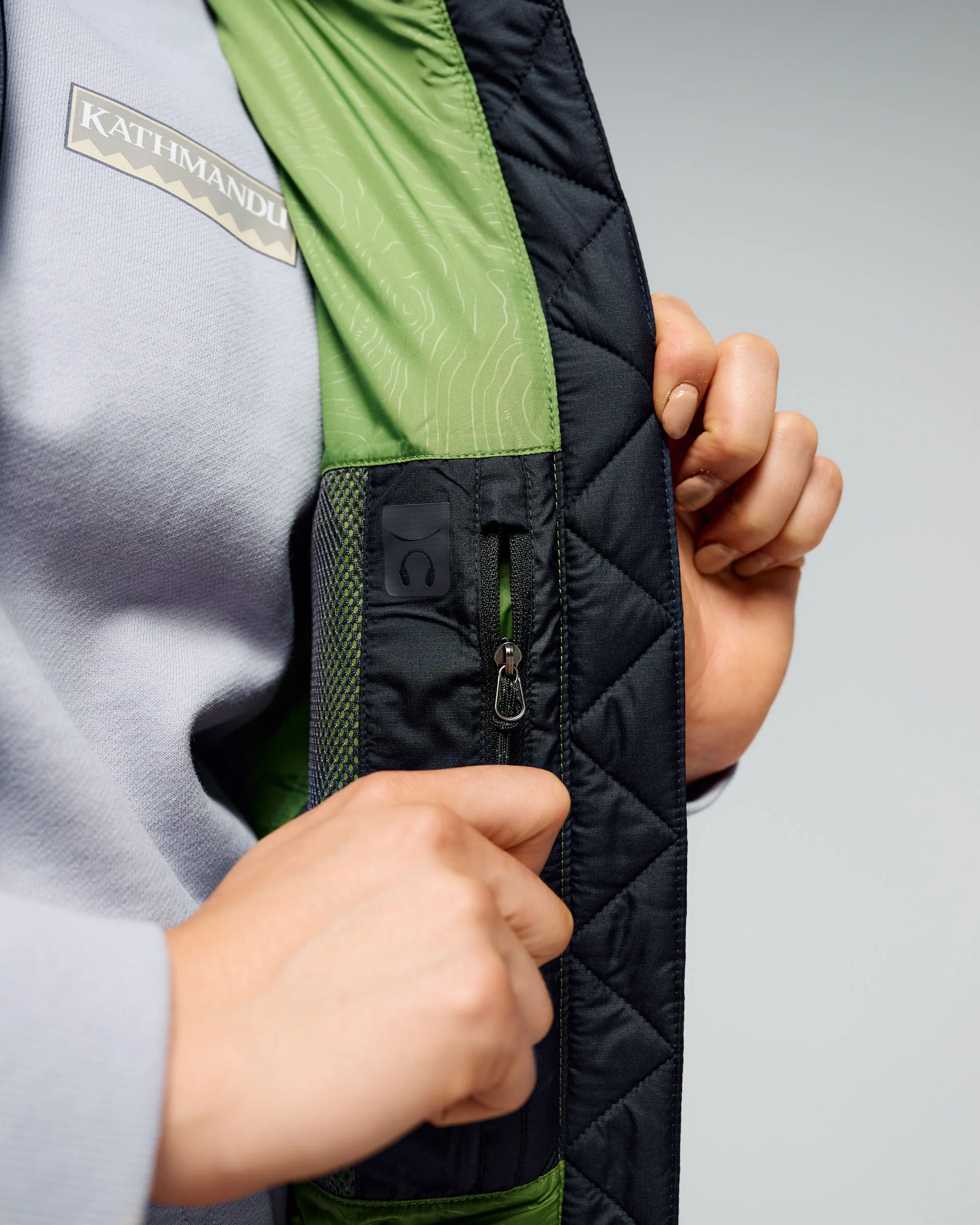Women's Epiq Down Vest - Black - Image 3