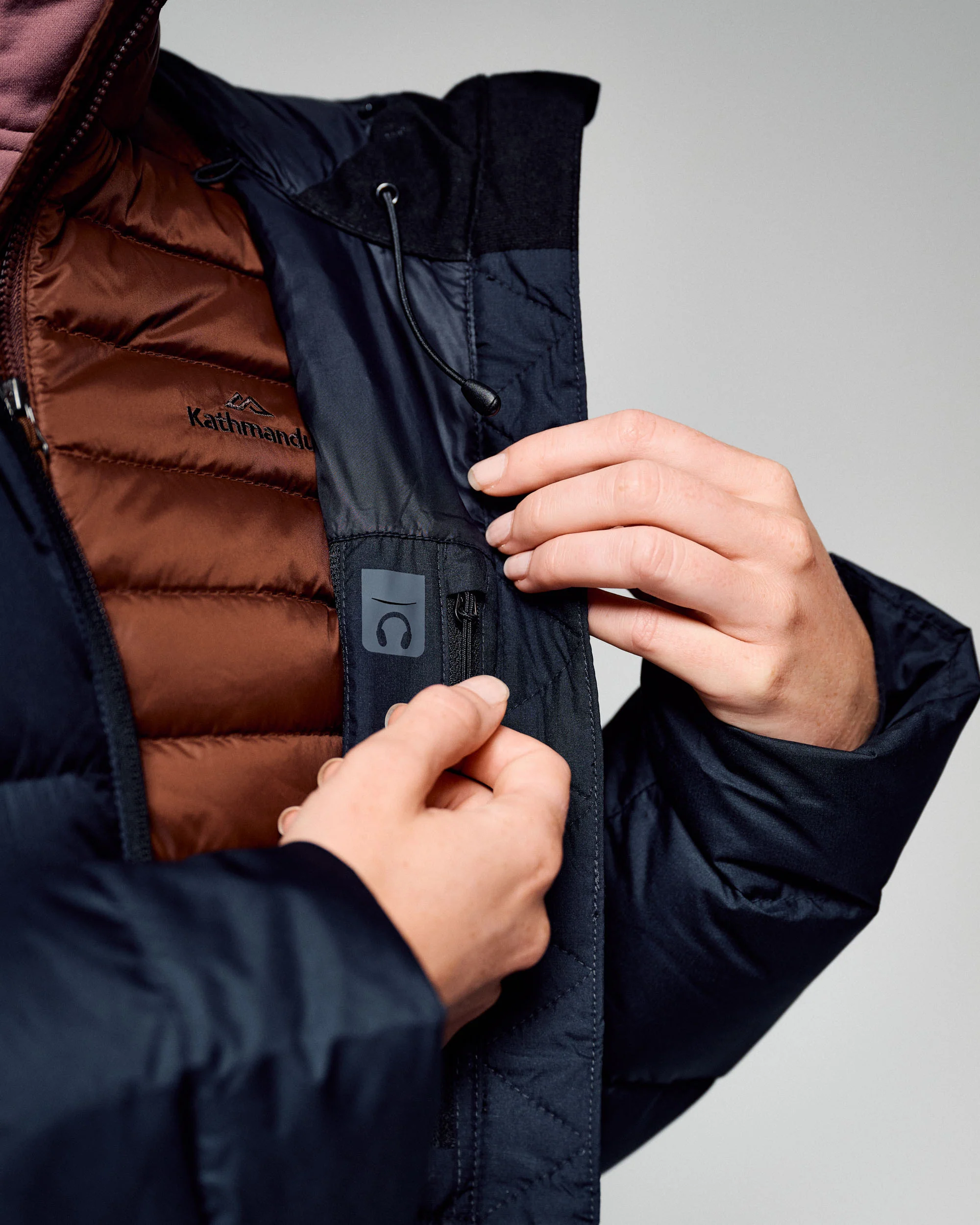 Women's Epiq Hooded Down Jacket - Black/Black - Image 4