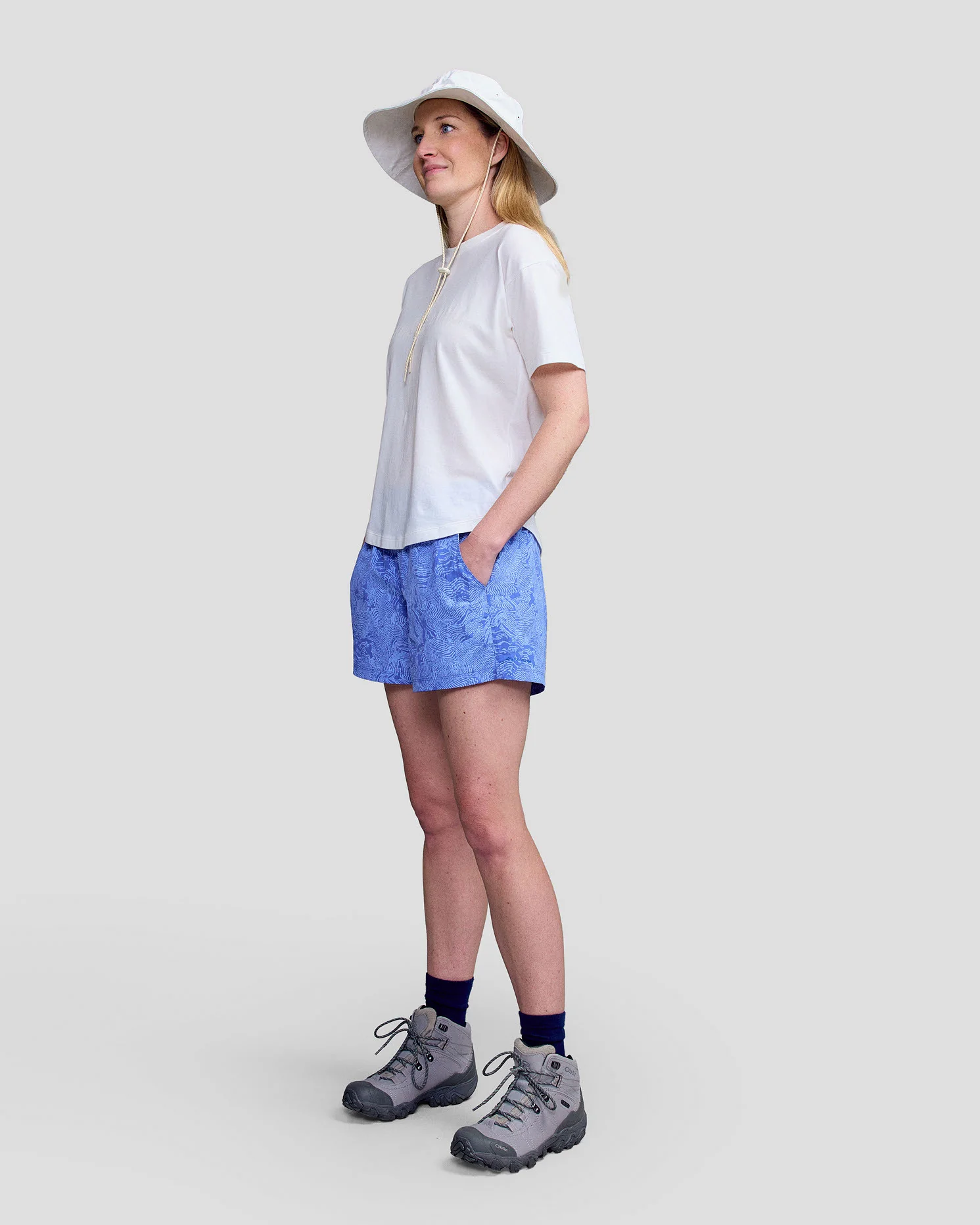 Women's EVRY-Day  4" Shorts - Dark Peri Nature Lines Print - Image 2