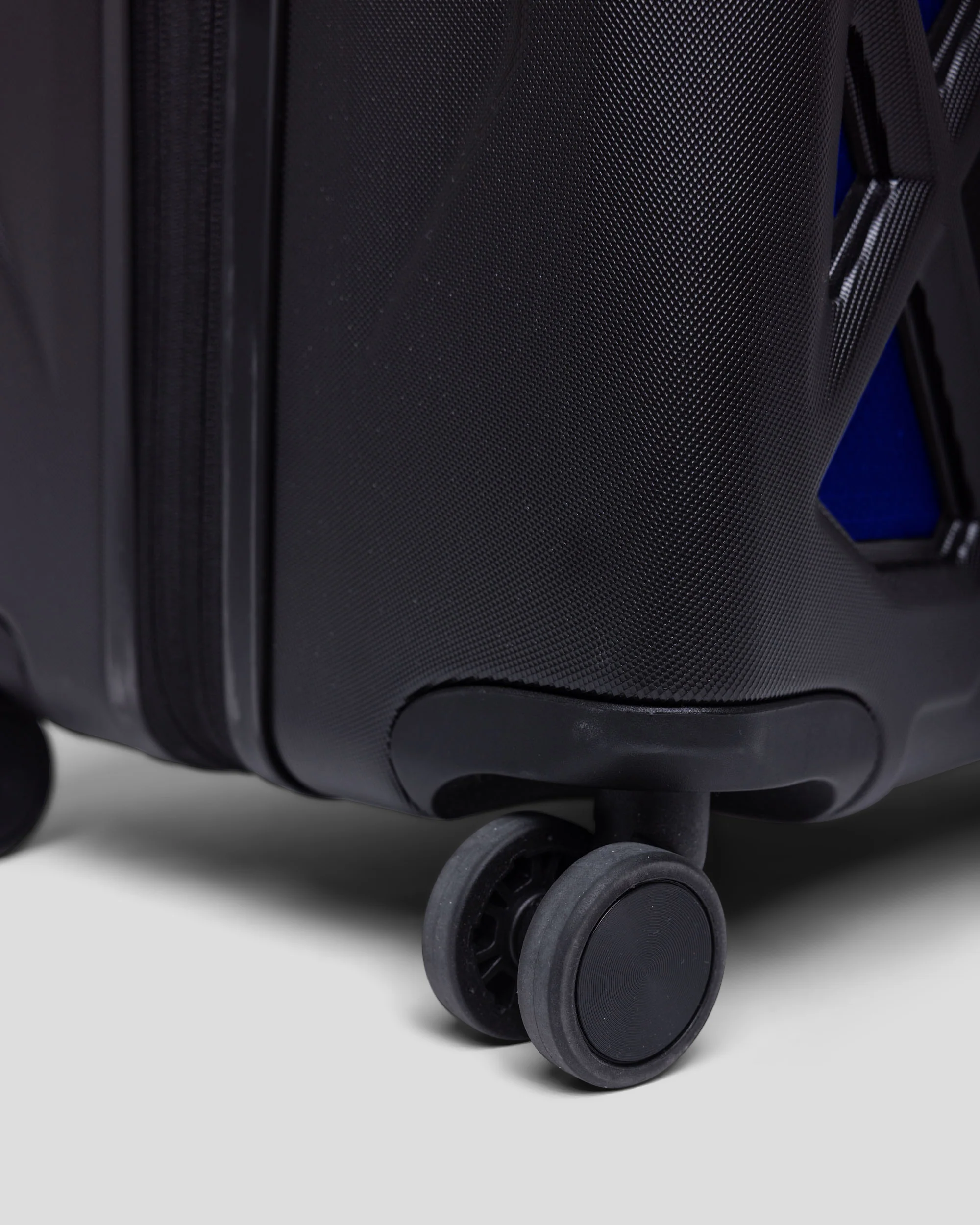 Feather Flight Check-In Spinner - 80/90L -  Bright Navy - Image 9