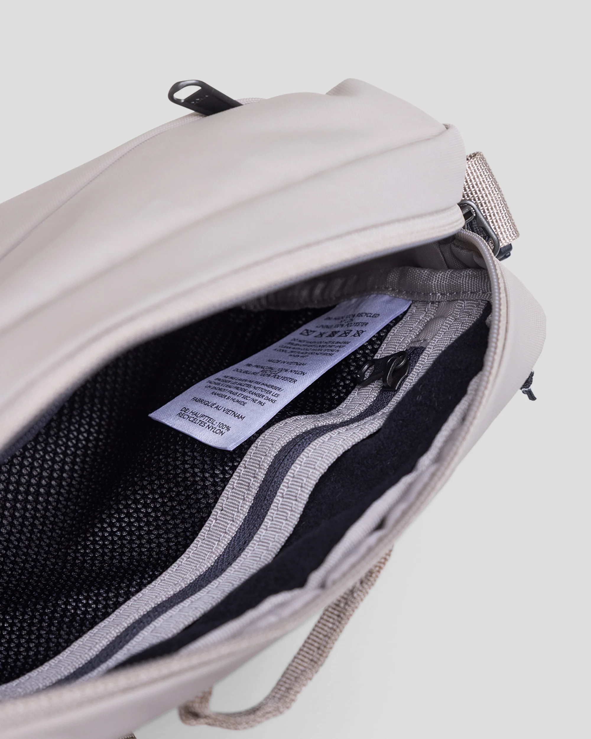 Flight RFID Cross Body - Hike - Image 6