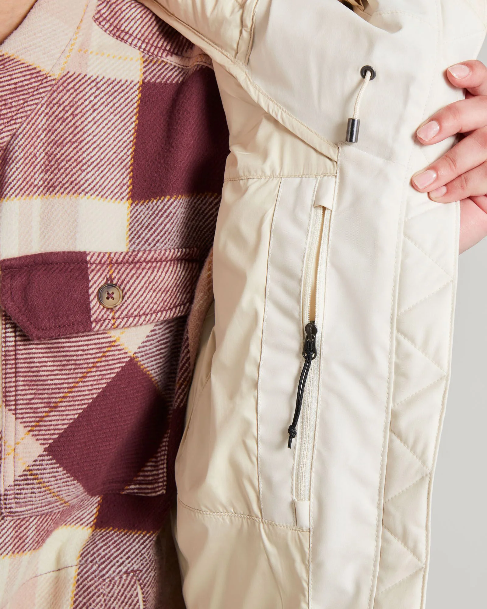 Women's Frisco X Hooded Down Vest - Natural - Image 9