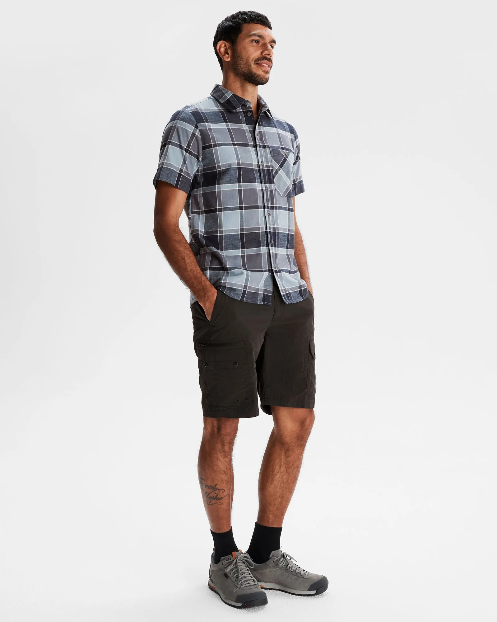 Men's Fyfe Short Sleeve Shirt - Mid Navy Plaid - Image 2