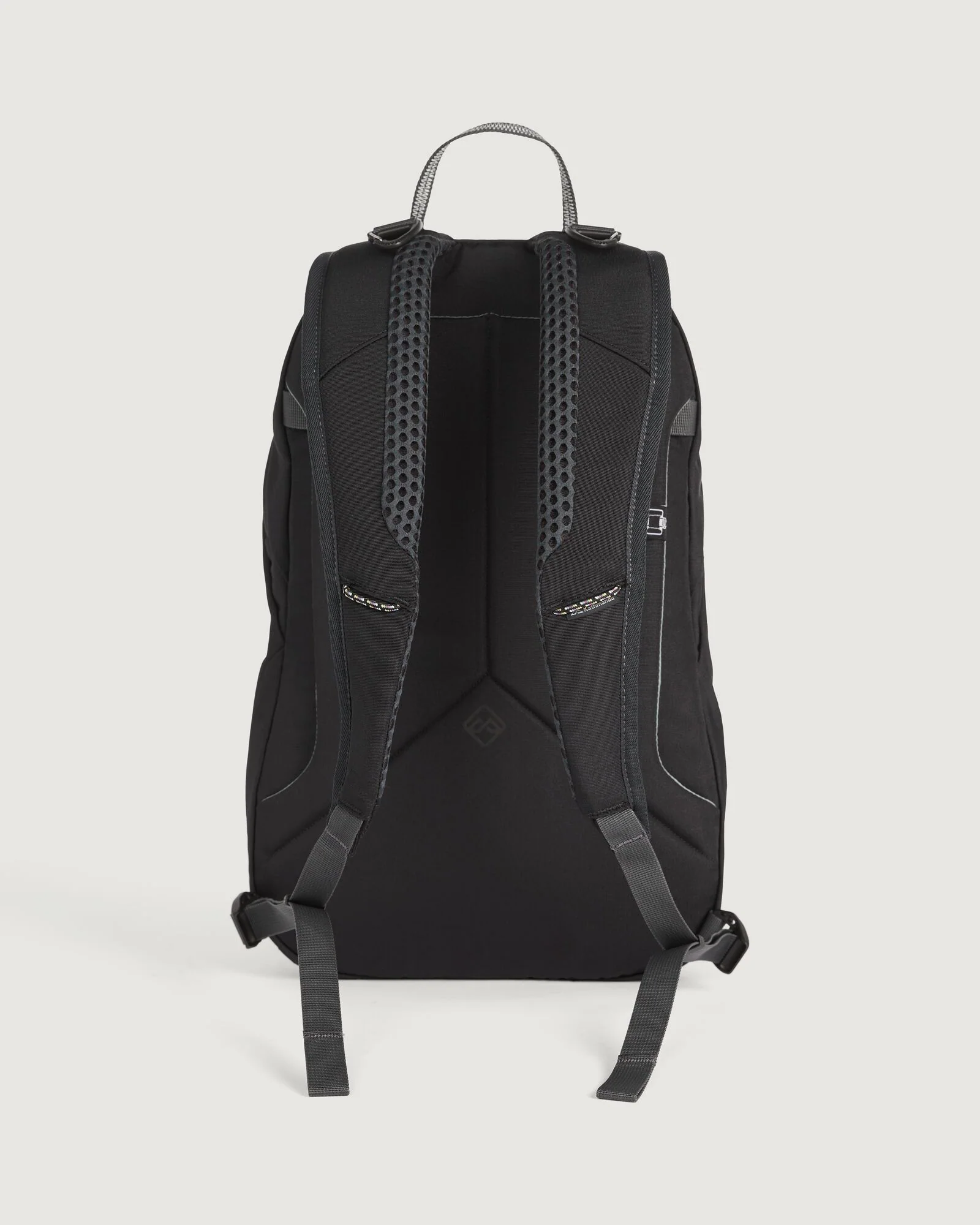 Gluon Beyond Backpack - 18L - Black Stingray - Image 7