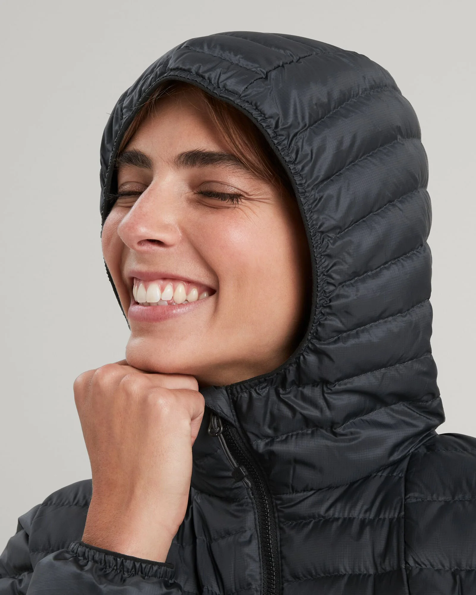 Women's Heli R Hooded Down Jacket - Black Stingray - Image 4
