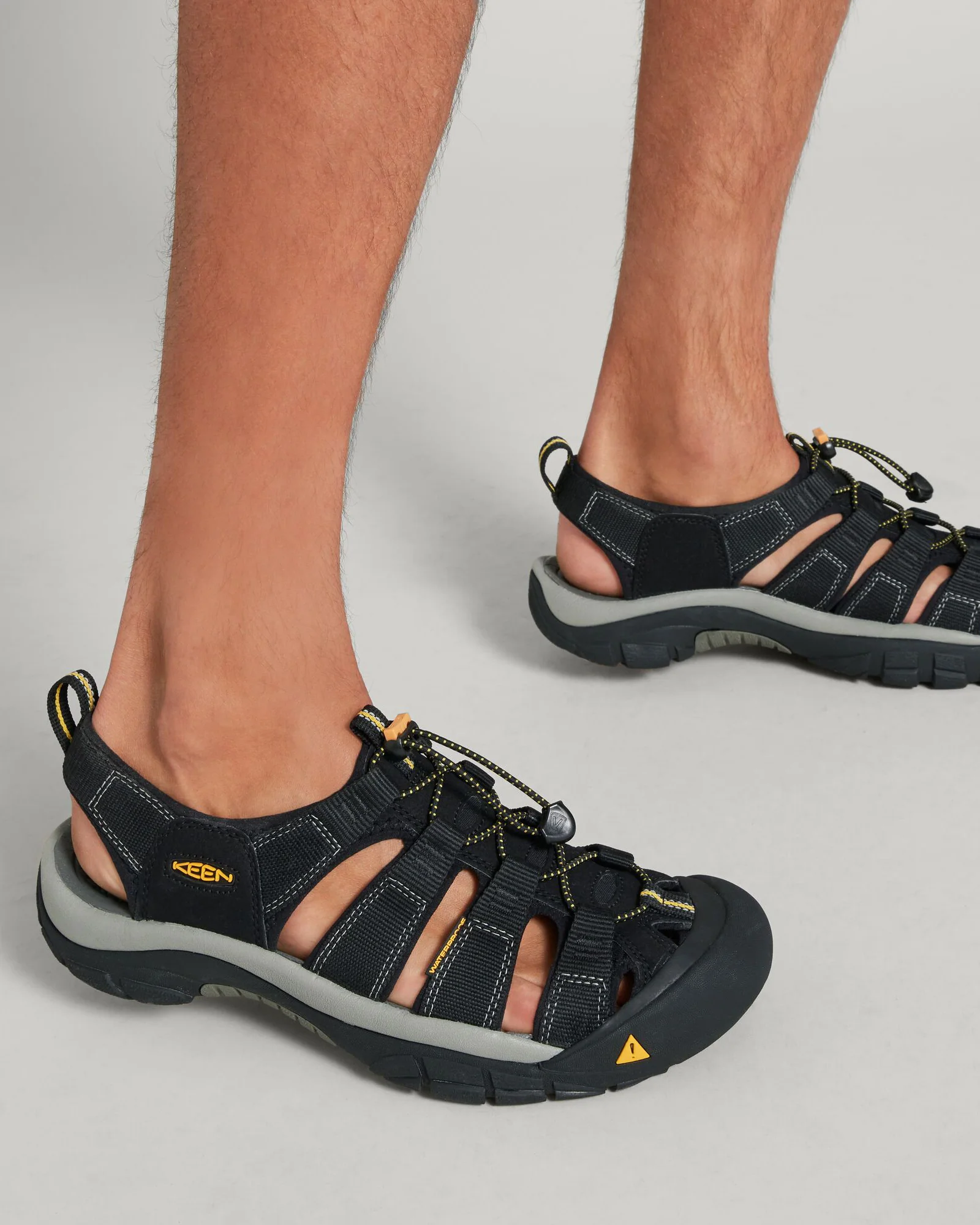 Men's Keen Newport H2 Sandals - Black - Image 4