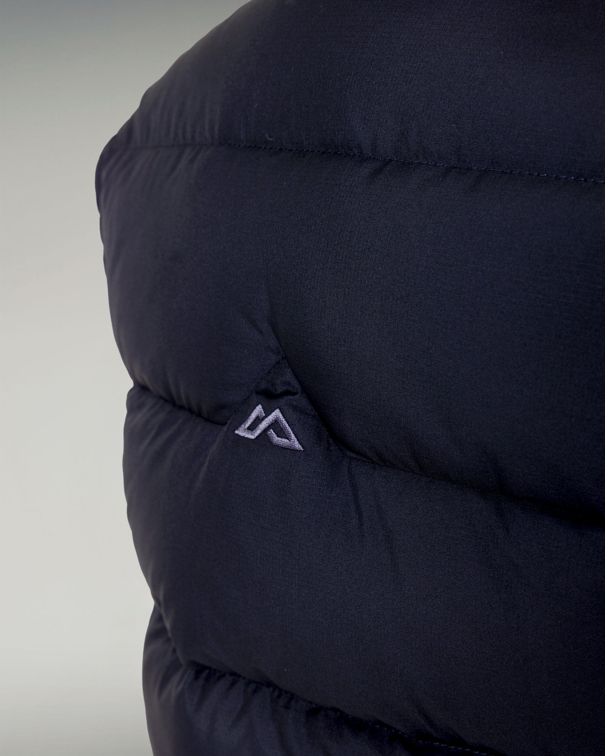 Kids' Epiq Down Vest - Black Stingray - Image 8