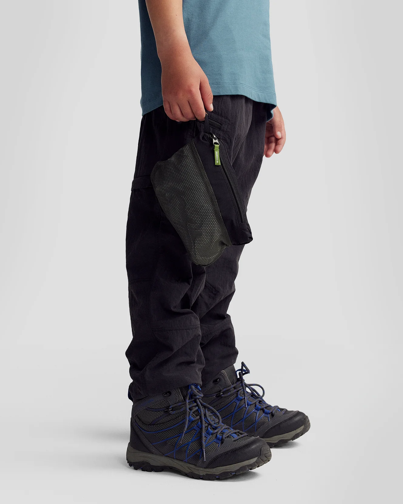 Kids’ Trailhead Stretch 2.5L Rain Jacket - Black - Image 6