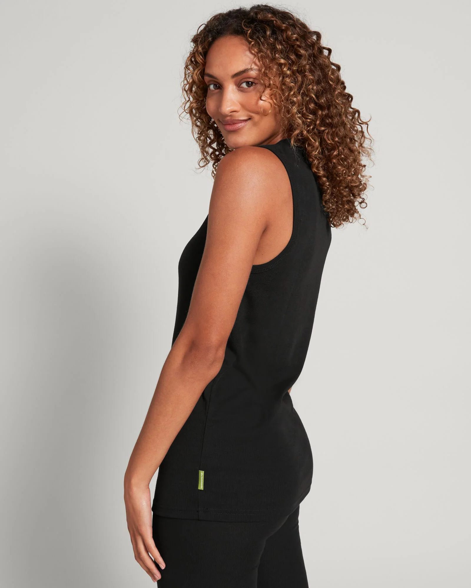 KMDCore Singlet - Black - Image 4