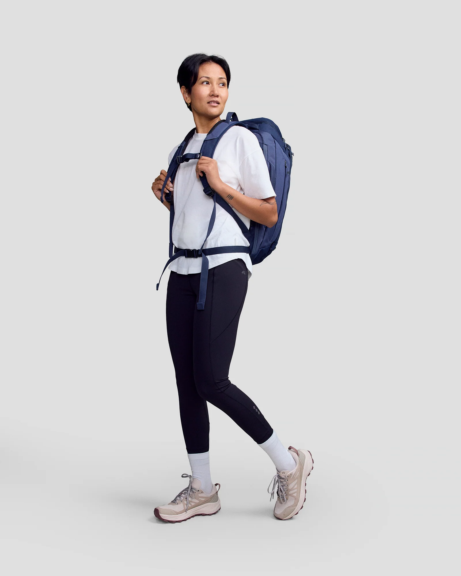 Litehaul Pack v3 - 28L - Pure Navy/Mid Navy - Image 2