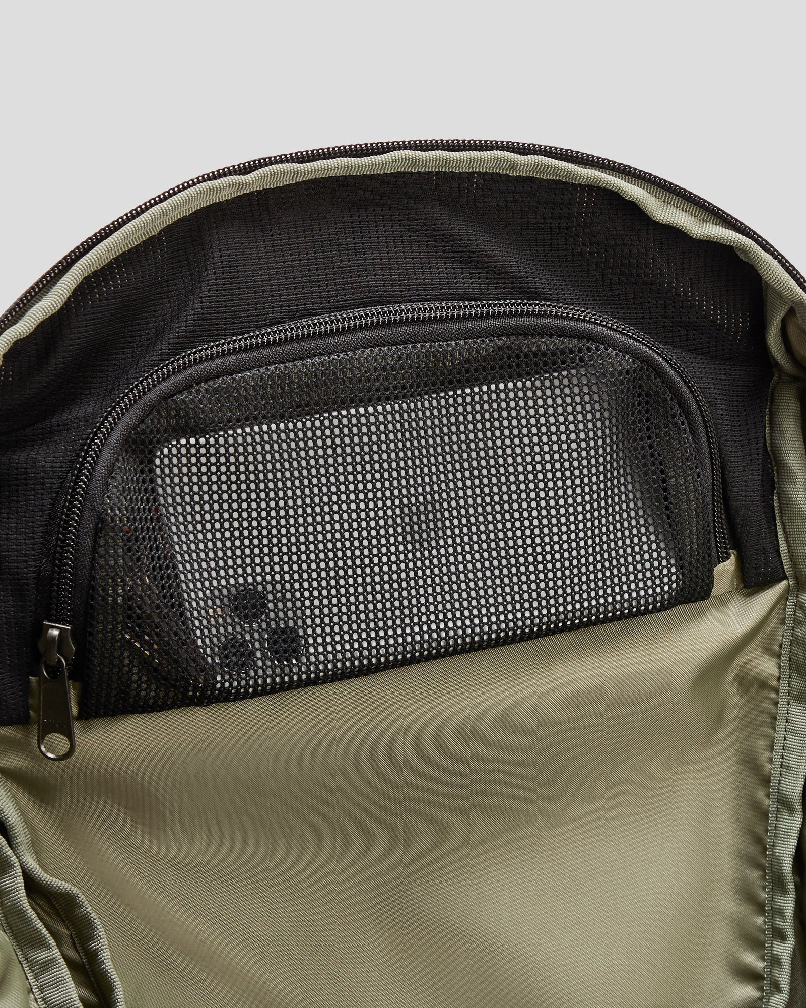 Litehaul Plus 1 v3- 12L - Black Stingray - Image 5