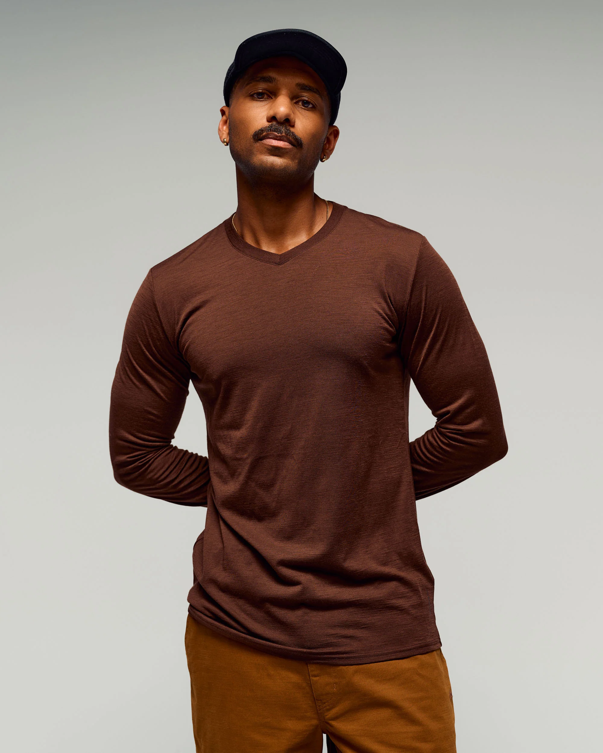 Men's 100% Merino Long Sleeve V-Top -  Cocoa - Image 2