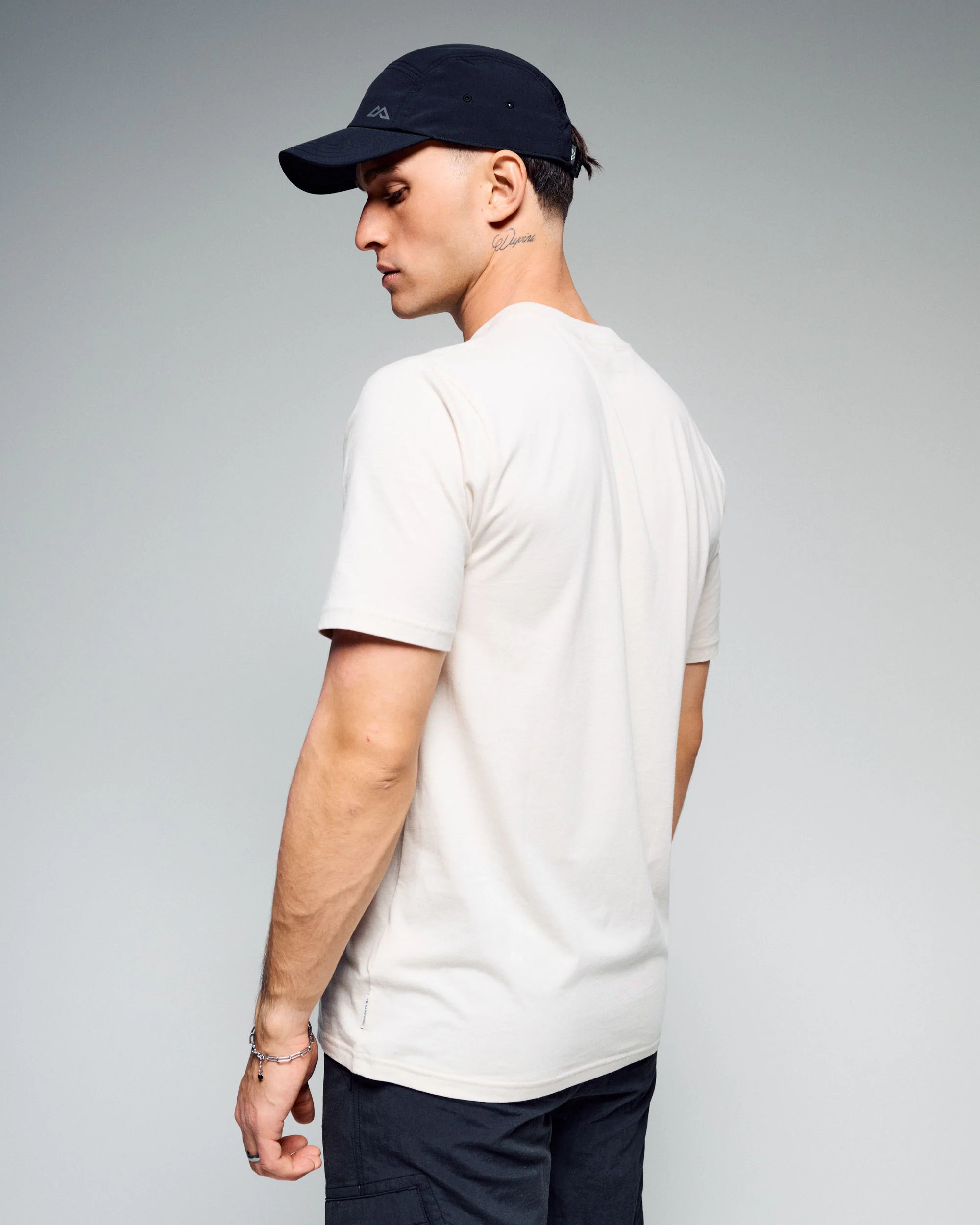 Men's Braided River Organic Cotton T-Shirt -  Shroom - Image 4