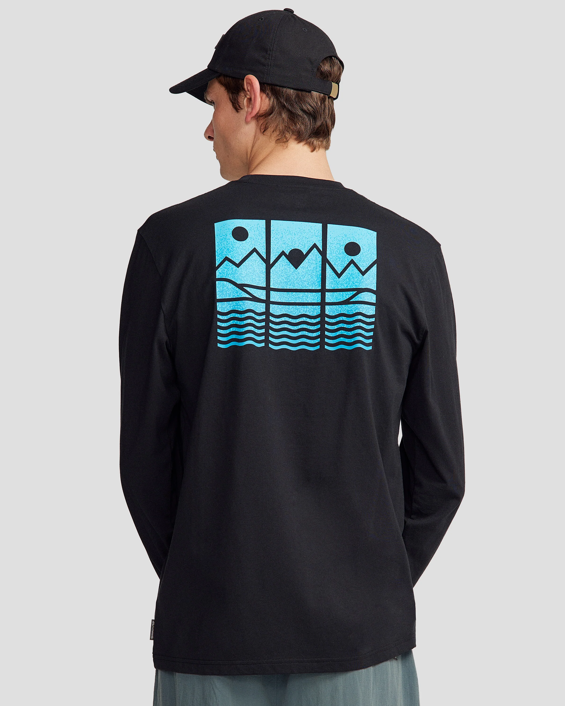 Men's Mountain Triptych Organic Cotton Long Sleeve T-shirt - Black Stingray - Image 3