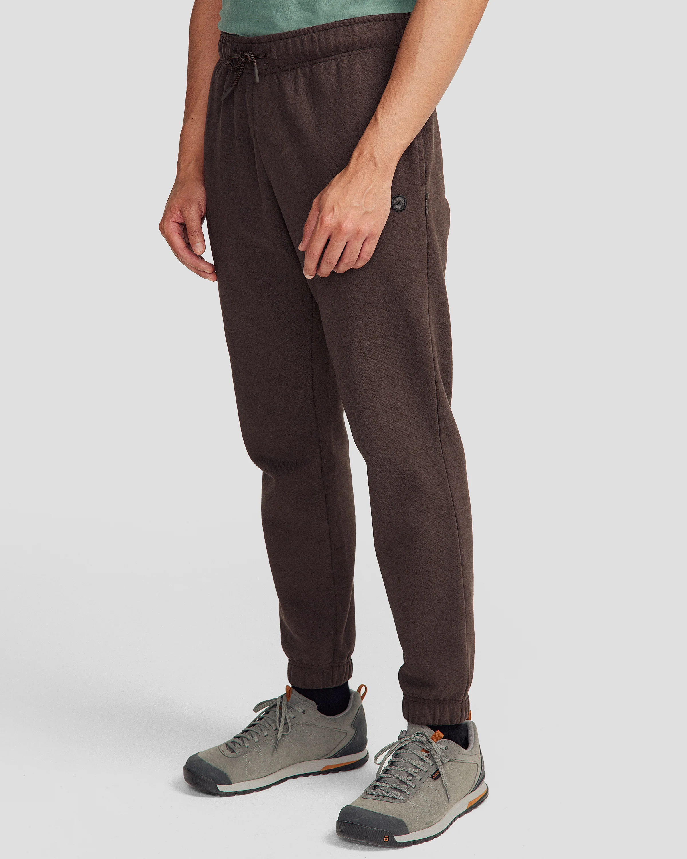 Men's Peak Badge Brushed Joggers - Cold Brew - Image 5