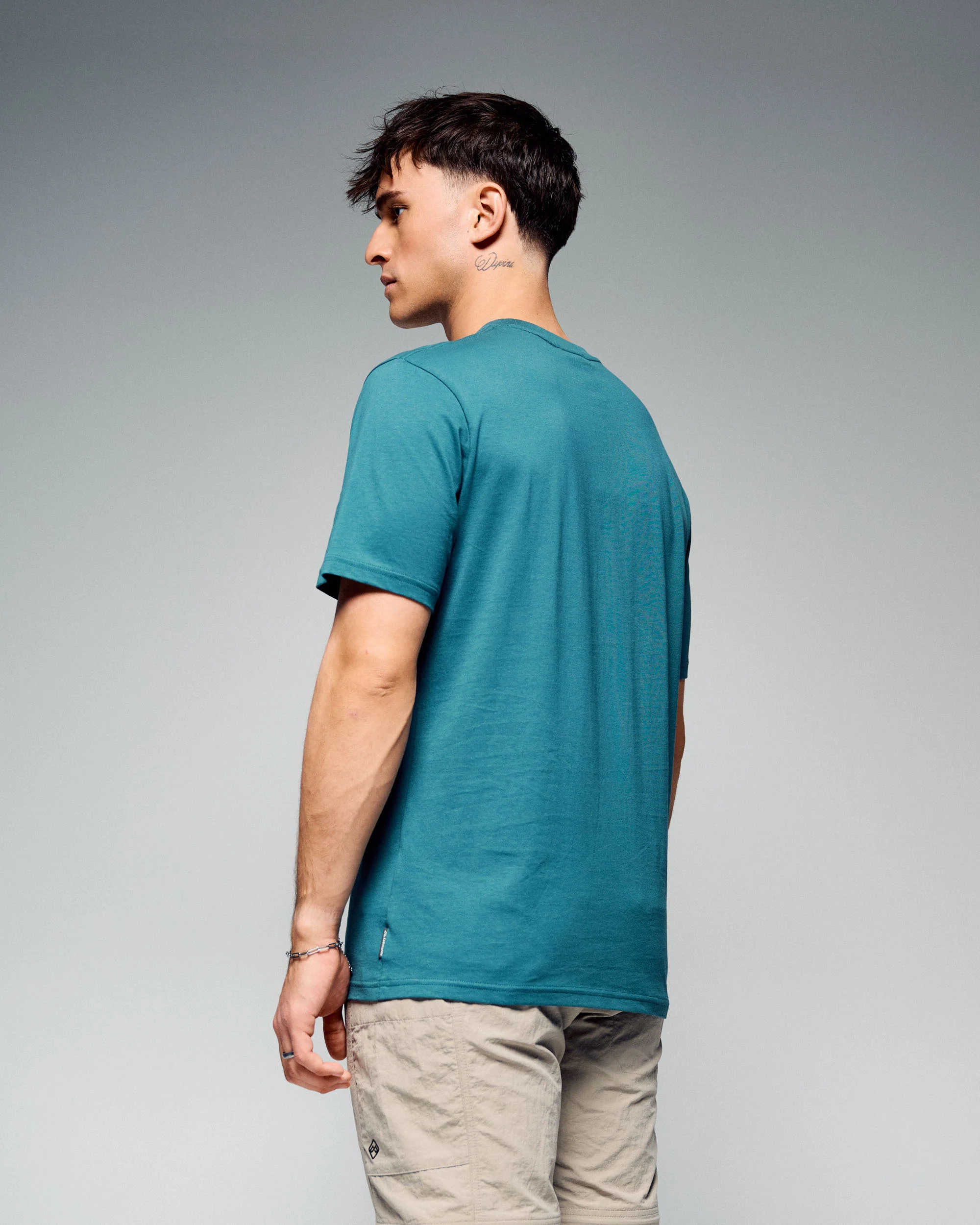 Men's Retro Badge Organic Cotton Tee - Ocean - Image 3