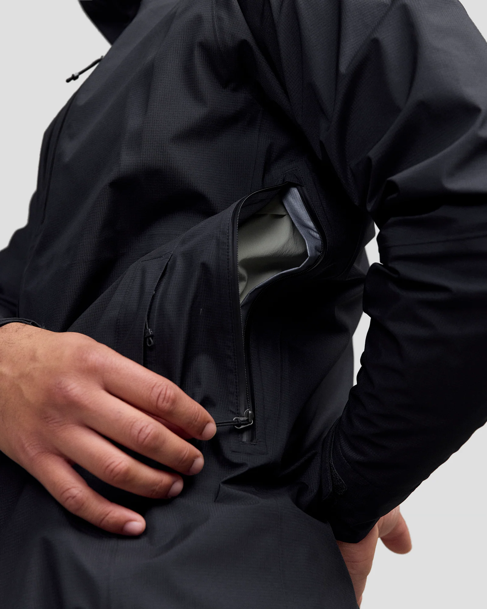 Men's Ridge 3L GORE-TEX Rain Jacket - Black Stingray - Image 6