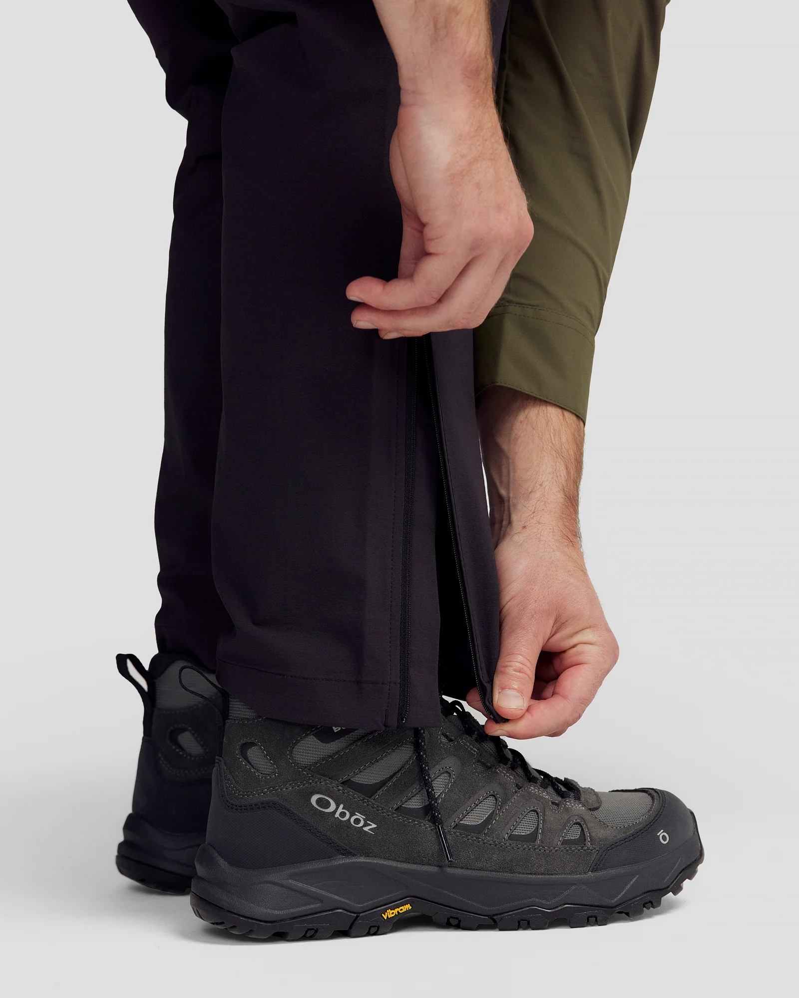 Men’s Ridge Convertible Pants - Black Stingray - Image 2