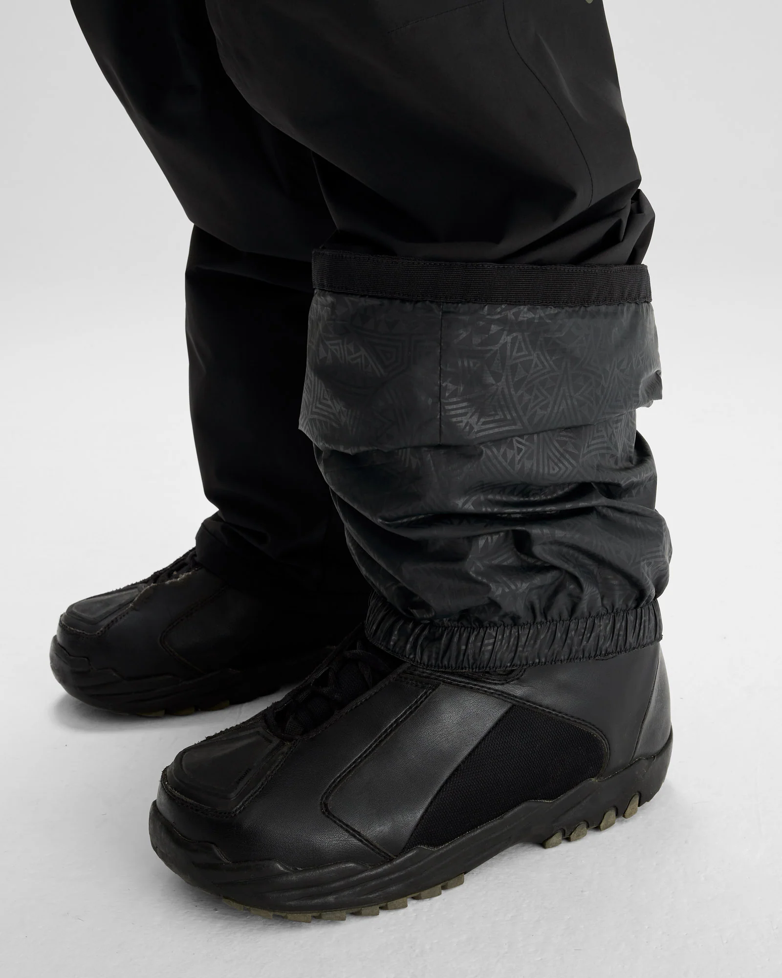 Men's PWDR-Days 2L Insulated Snow Pants - Black Stingray - Image 15