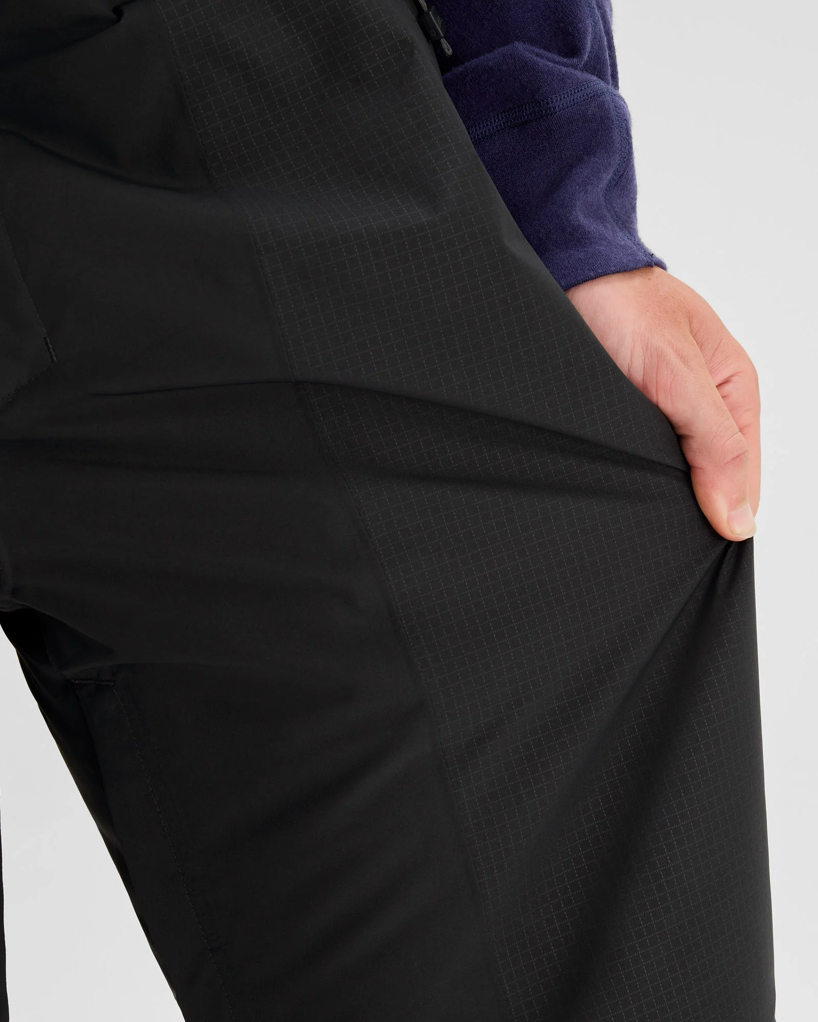 Men's PWDR-Days 2L Insulated Snow Pants - Black Stingray - Image 17