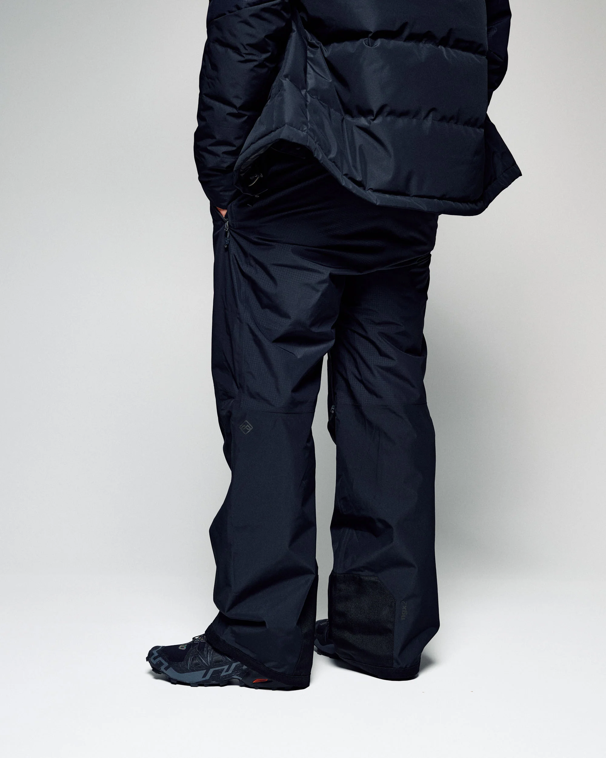 Men's PWDR-Days 2L Insulated Snow Pants - Black Stingray - Image 5