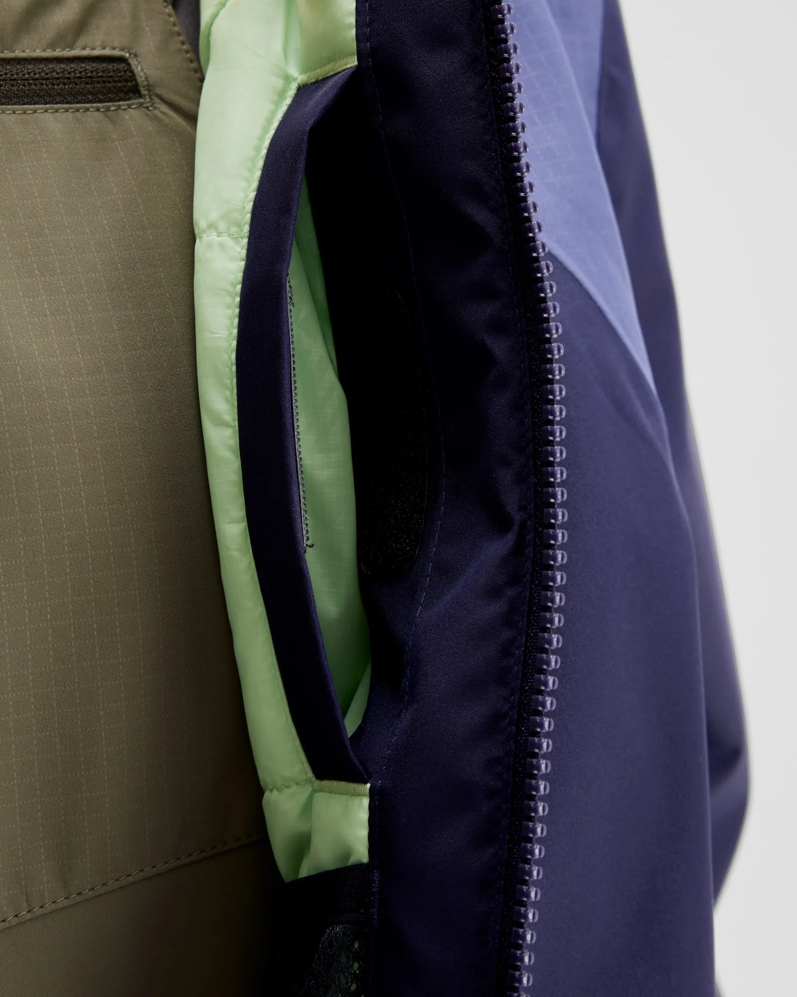 Women's PWDR-Days 2L Insulated Snow Jacket - Dark Horizon/Horizon Line - Image 9