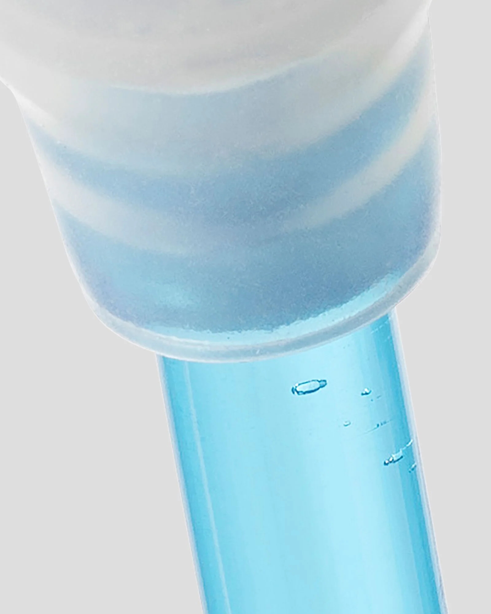Salomon Soft Reservoir - 1.5 L - Clear Blue - Image 2