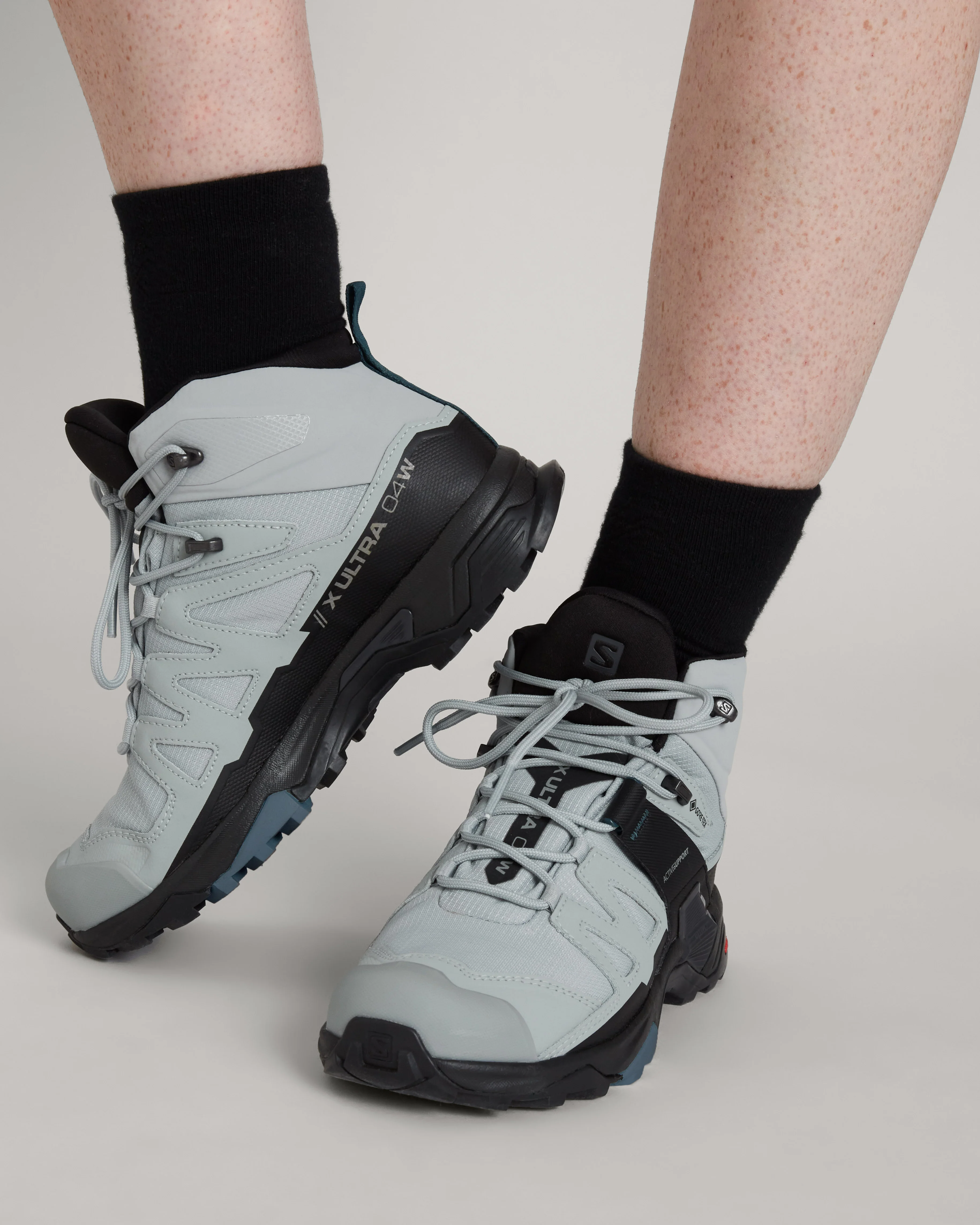 Women's Salomon X Ultra 4 GORE-TEX Mid Hiking Boots - Wide - Quarry/Black/Legion Blue - Image 2