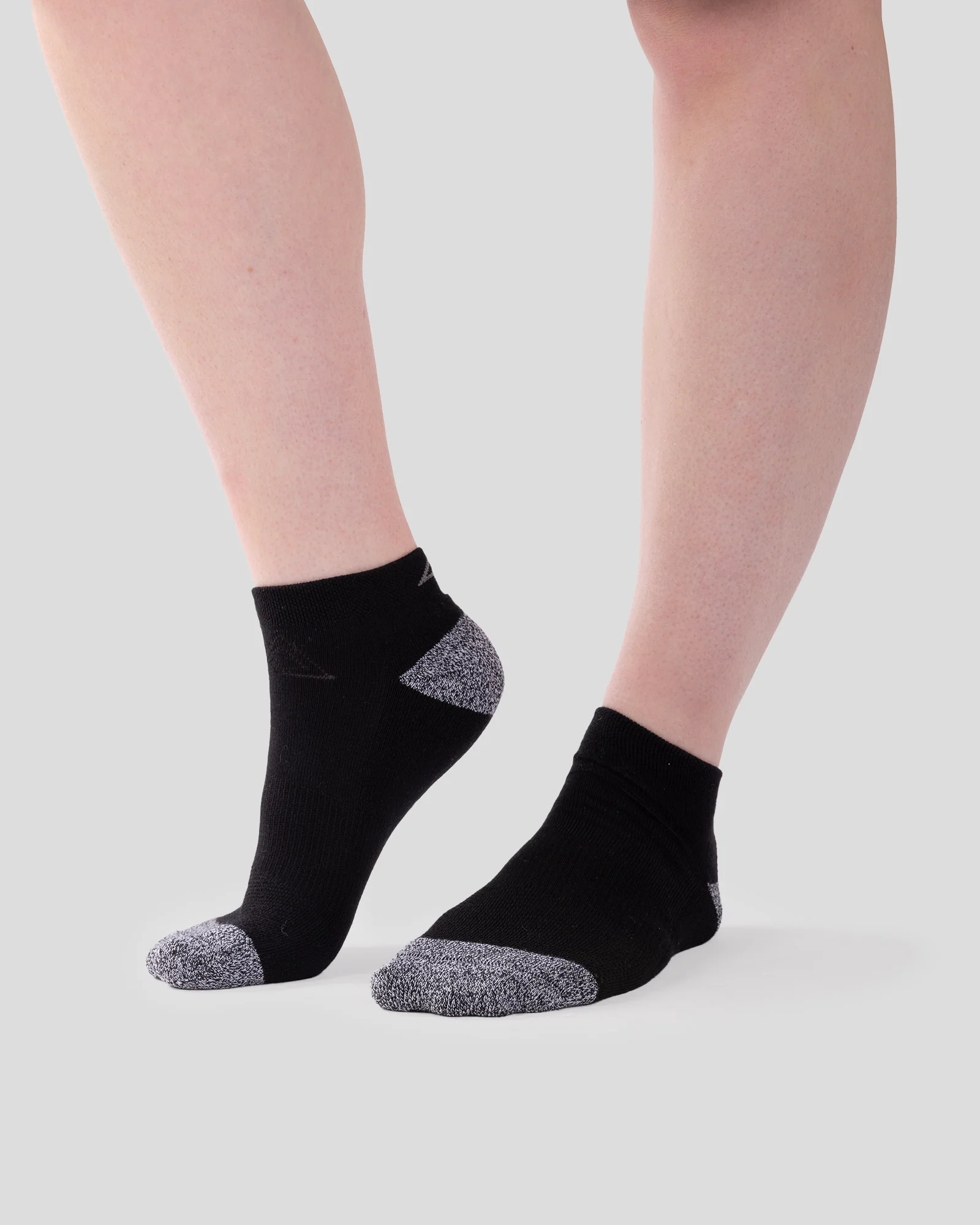 Seeker driMOTION Low Cut Socks - 3 Pack - Black Stingray - Image 2