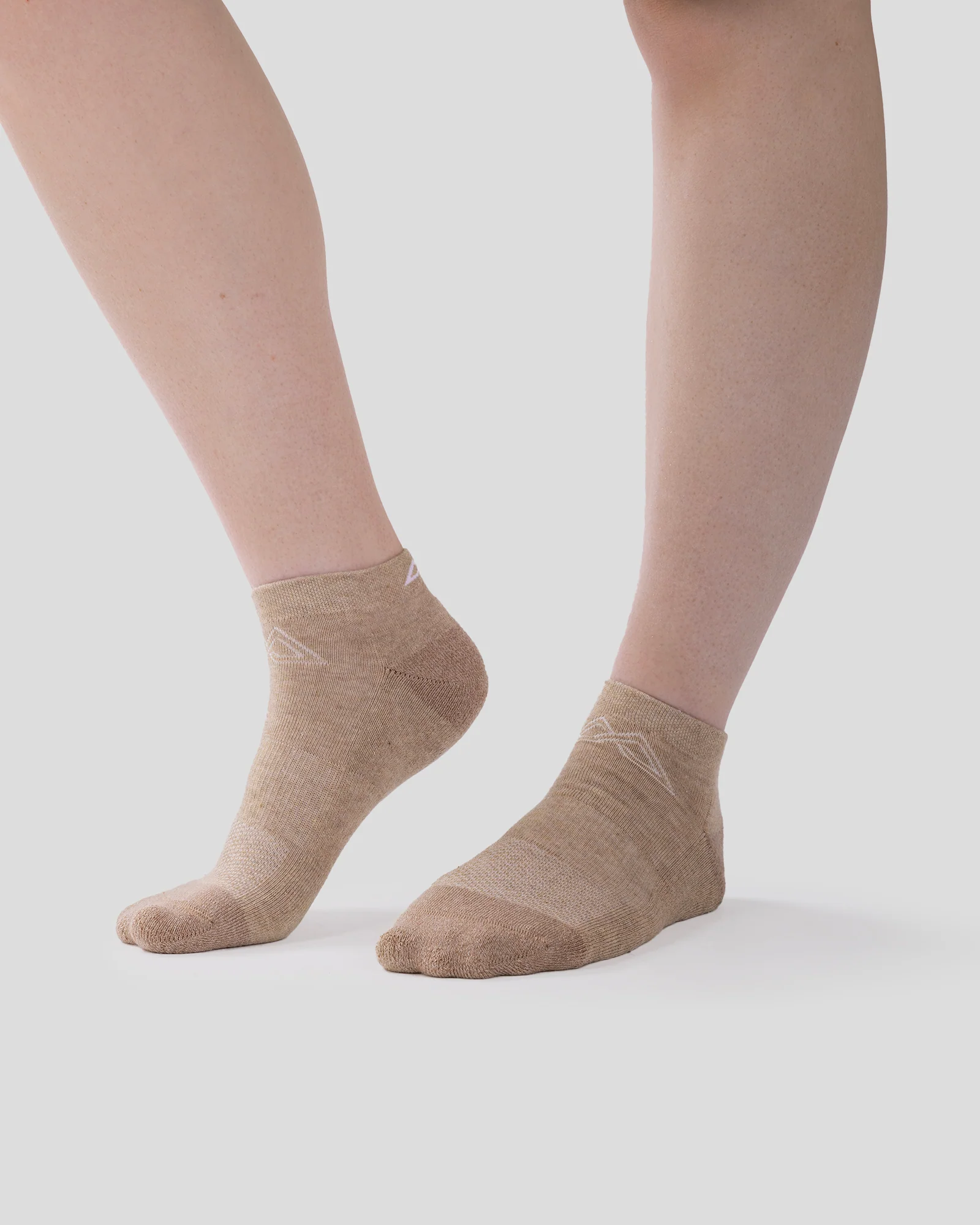 Seeker driMOTION Low Cut Socks - 3 Pack - Oatmeal - Image 2