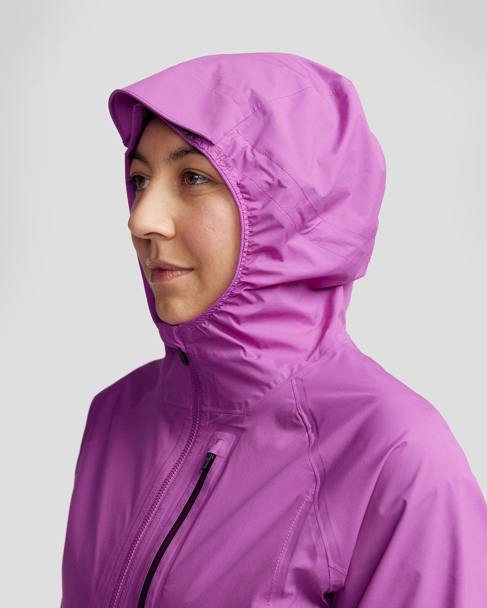 Women's Seeker 2.5L Rain Jacket - Vivid Purple - Image 3