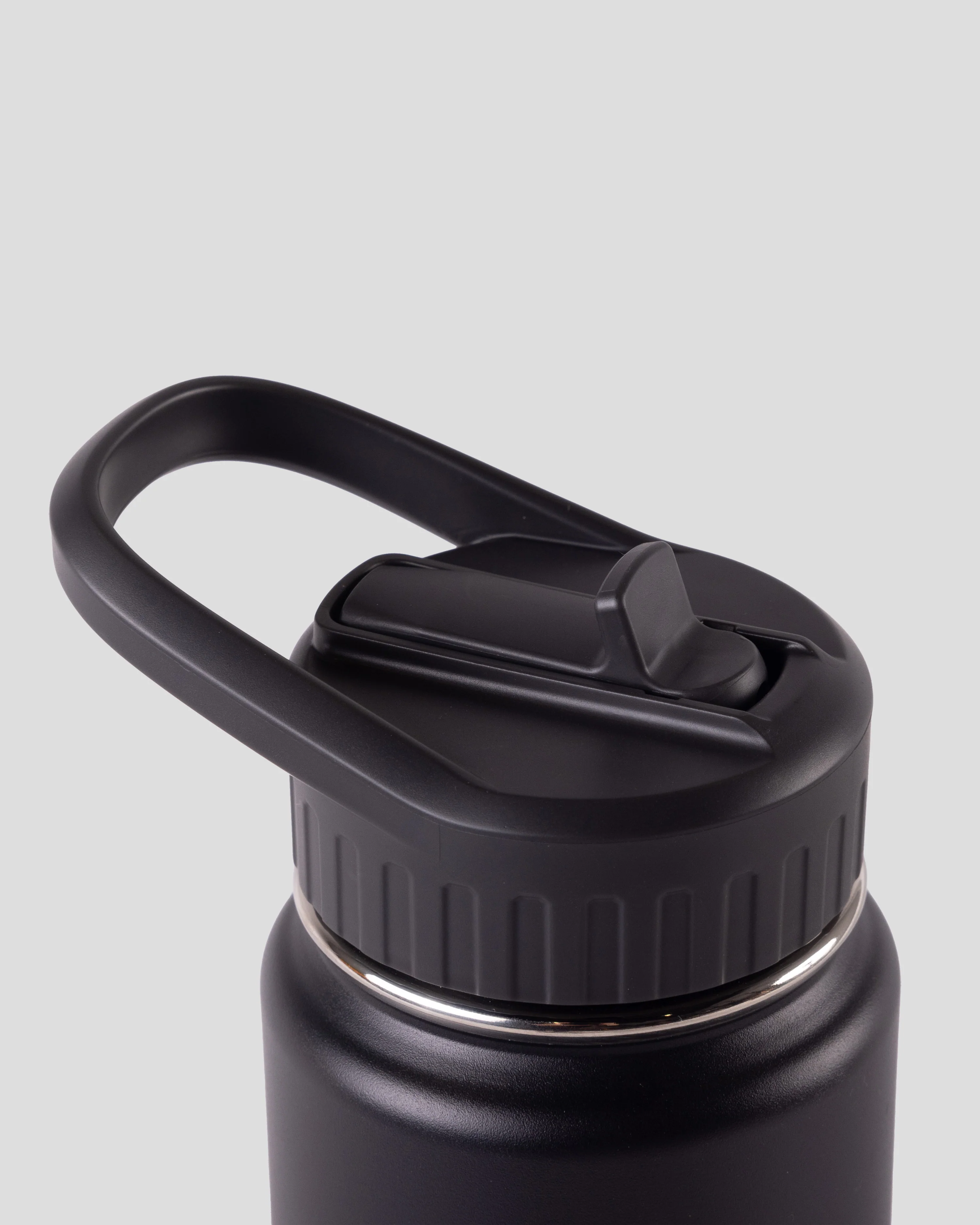 Straw Lid Insulated Bottle - 710 ml - Black Stingray - Image 2