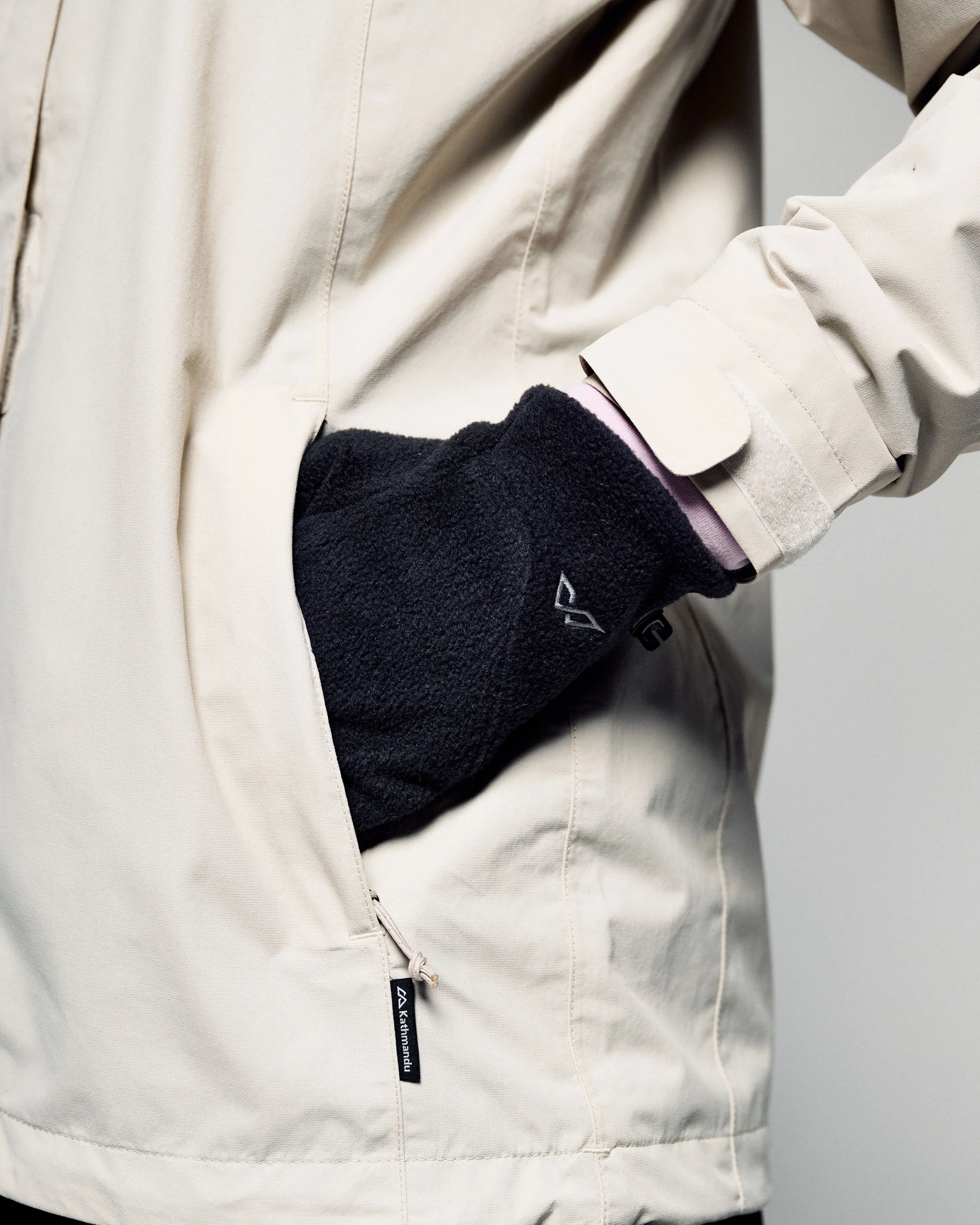 Trailhead 200 Fleece Gloves -  Black Stingray - Image 2