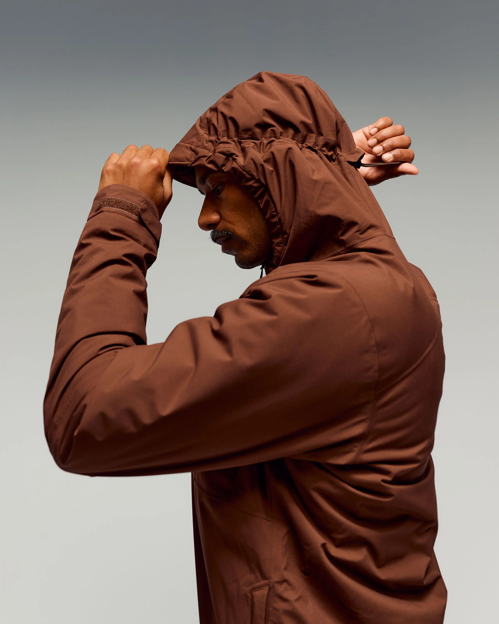 Men's Trailhead 2L novaLOFT Rain Jacket - Cocoa - Image 4