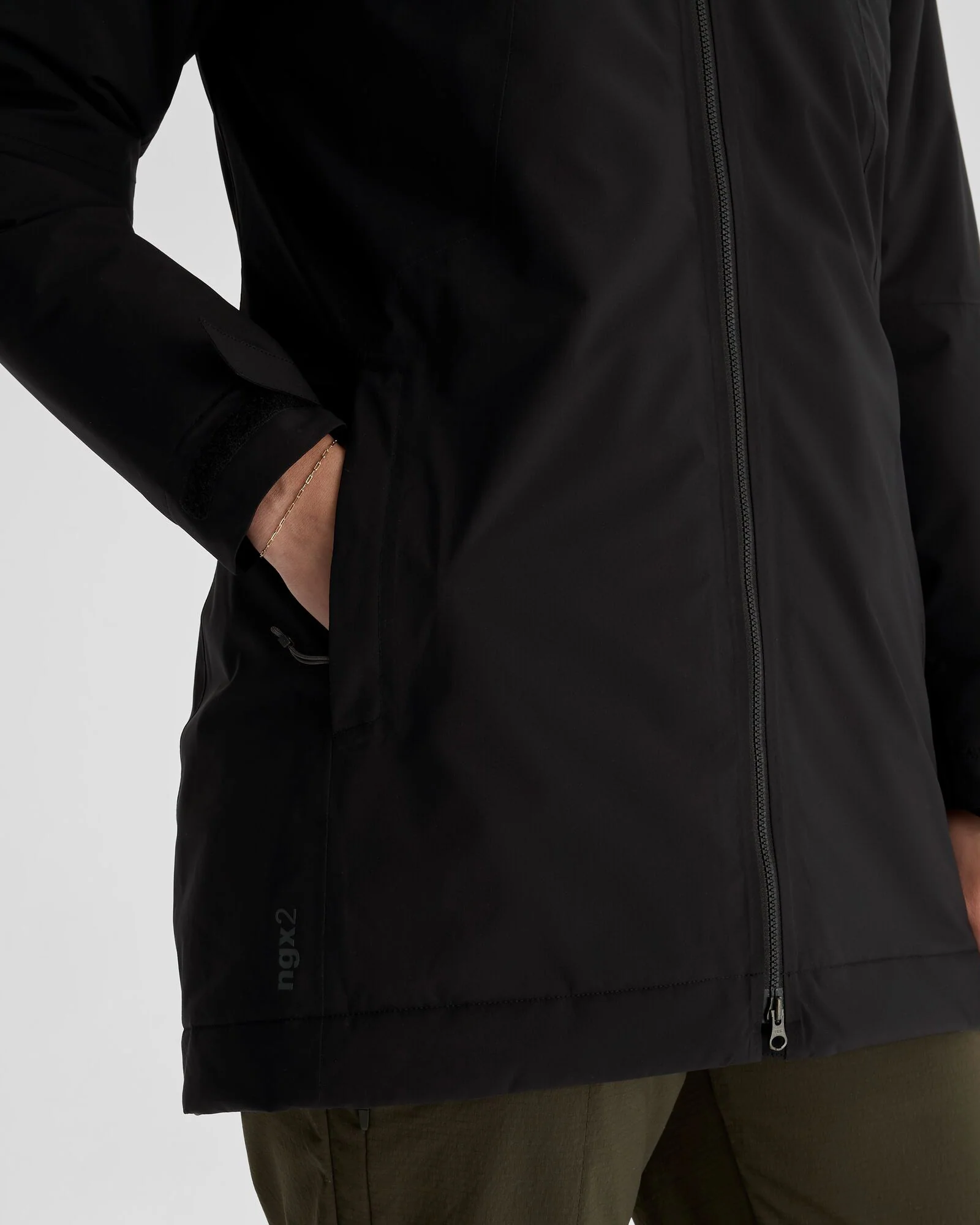 Women's Trailhead 2L Insulated Rain Parka - Black Stingray - Image 6