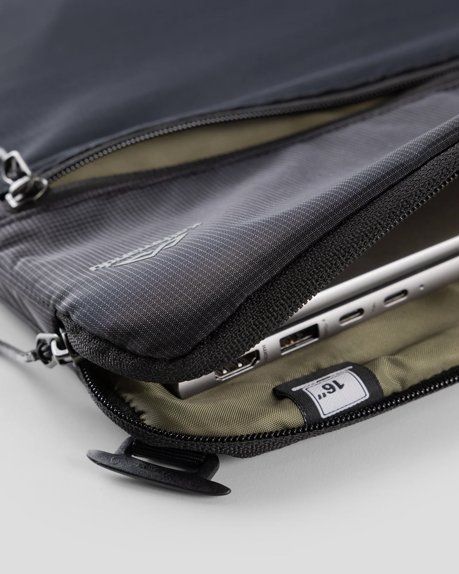 Trailhead Accessory Digi Pouch - Black - Image 2