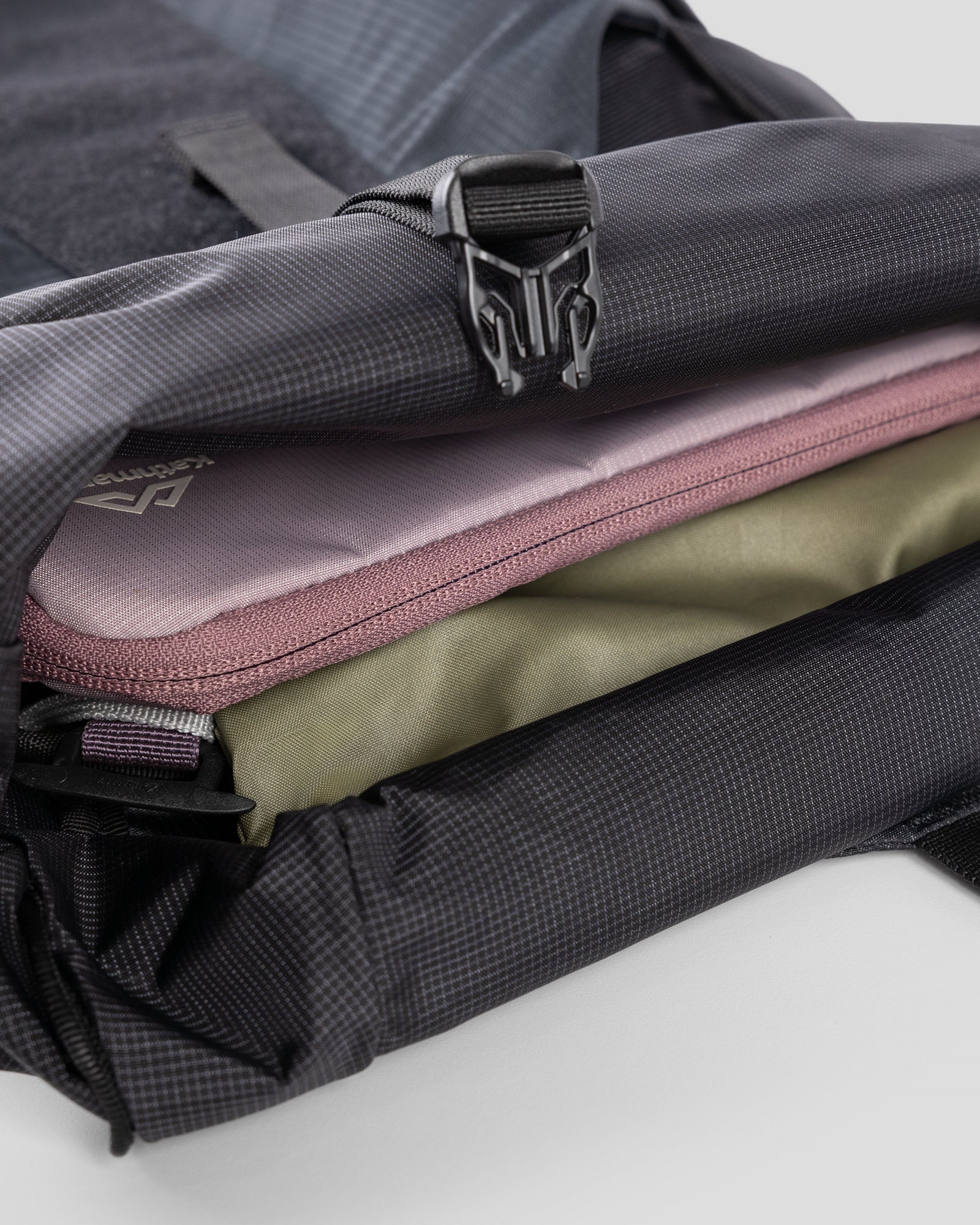 Trailhead Accessory Digi Pouch - Thistle/Berry - Image 3