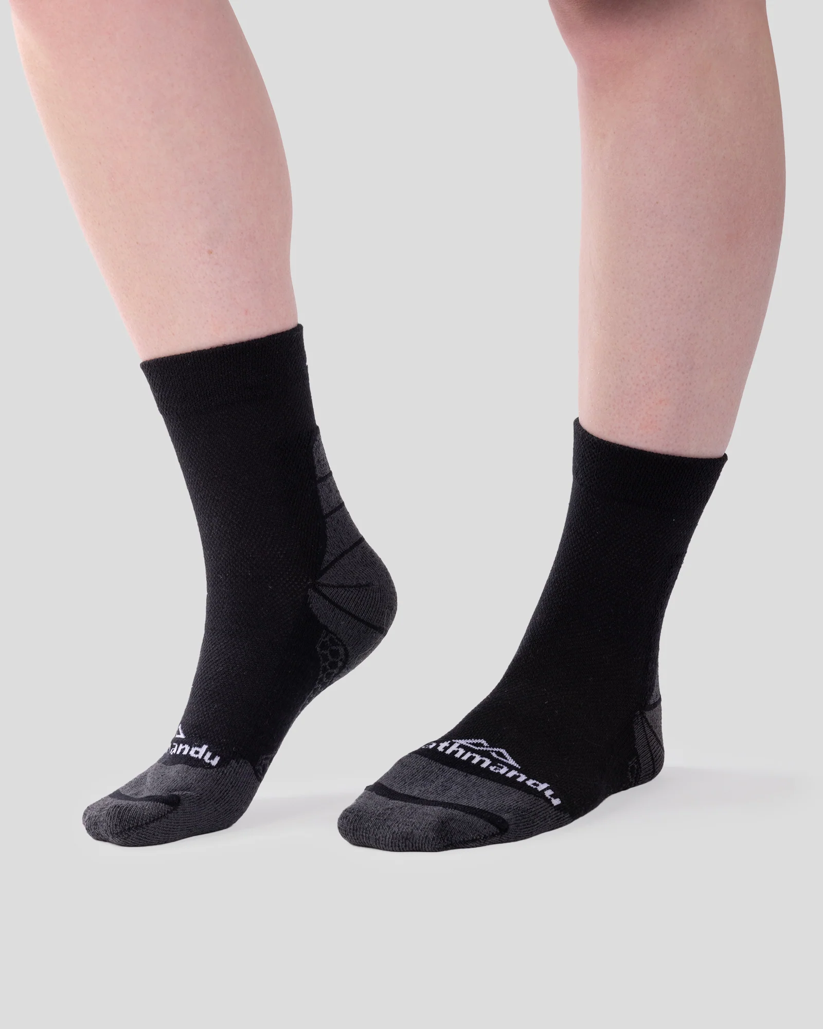 Trailhead driMOTION 1/4 Crew Socks - Black Stingray - Image 2